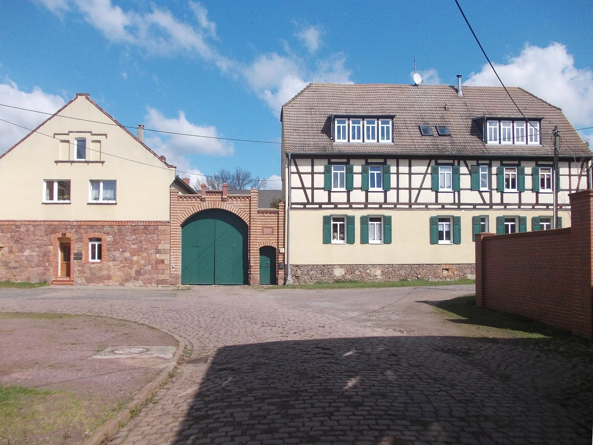 Photo showing: Dorfstrasse in Untermaschwitz (LLandsberg, district: Saalekreis, Saxony-Anhalt)