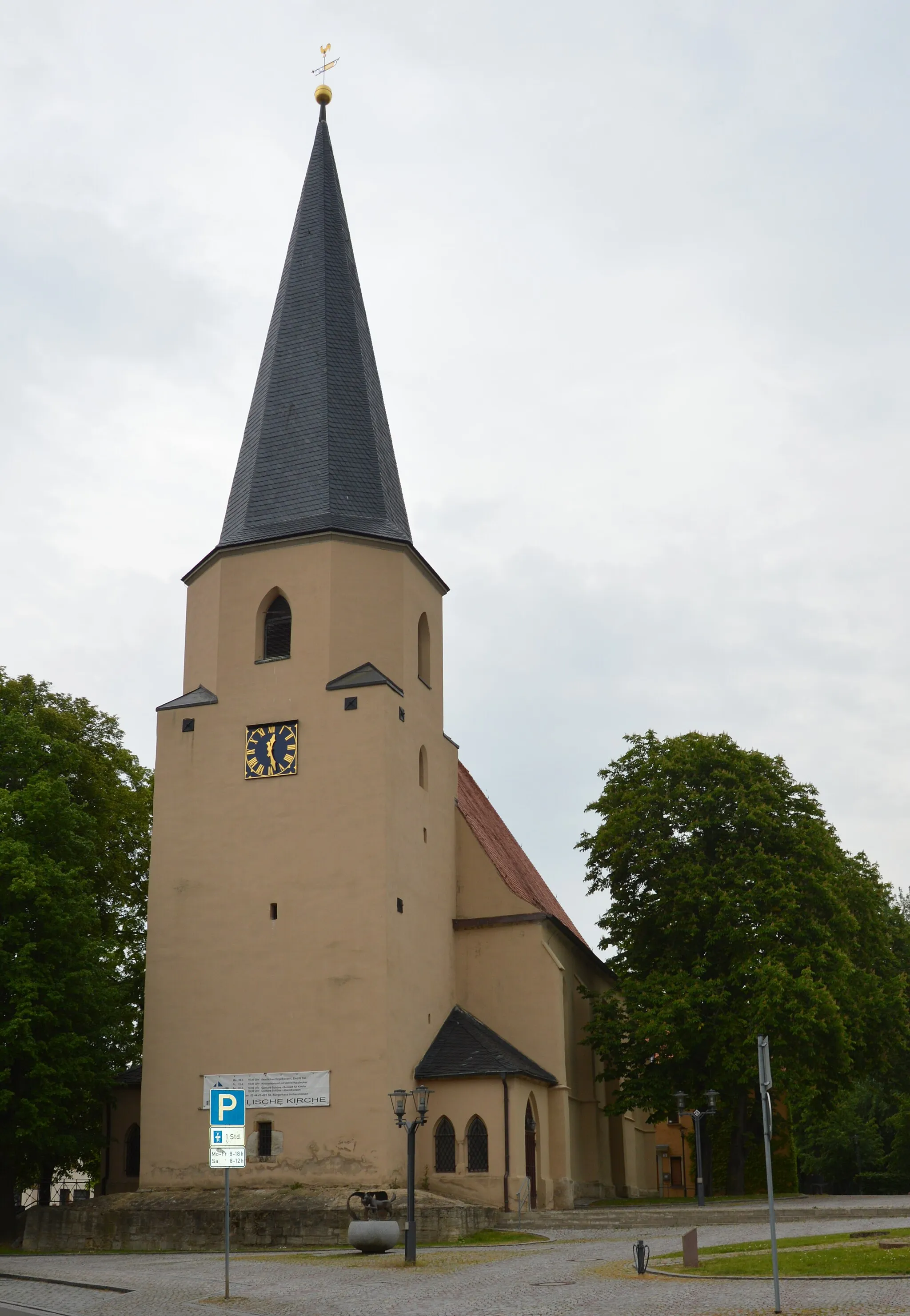 Photo showing: Kirche Hohenmölsen