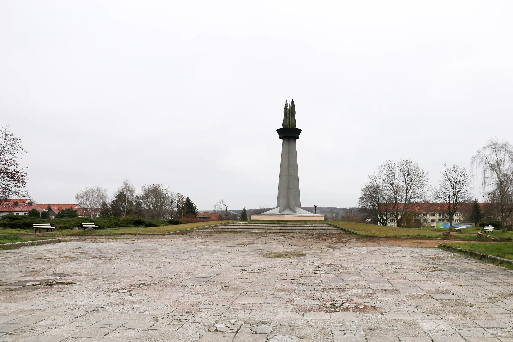 Photo showing: Die Flamme der Freundschaft ist ein Denkmal in Hettstedt, Deutschland.