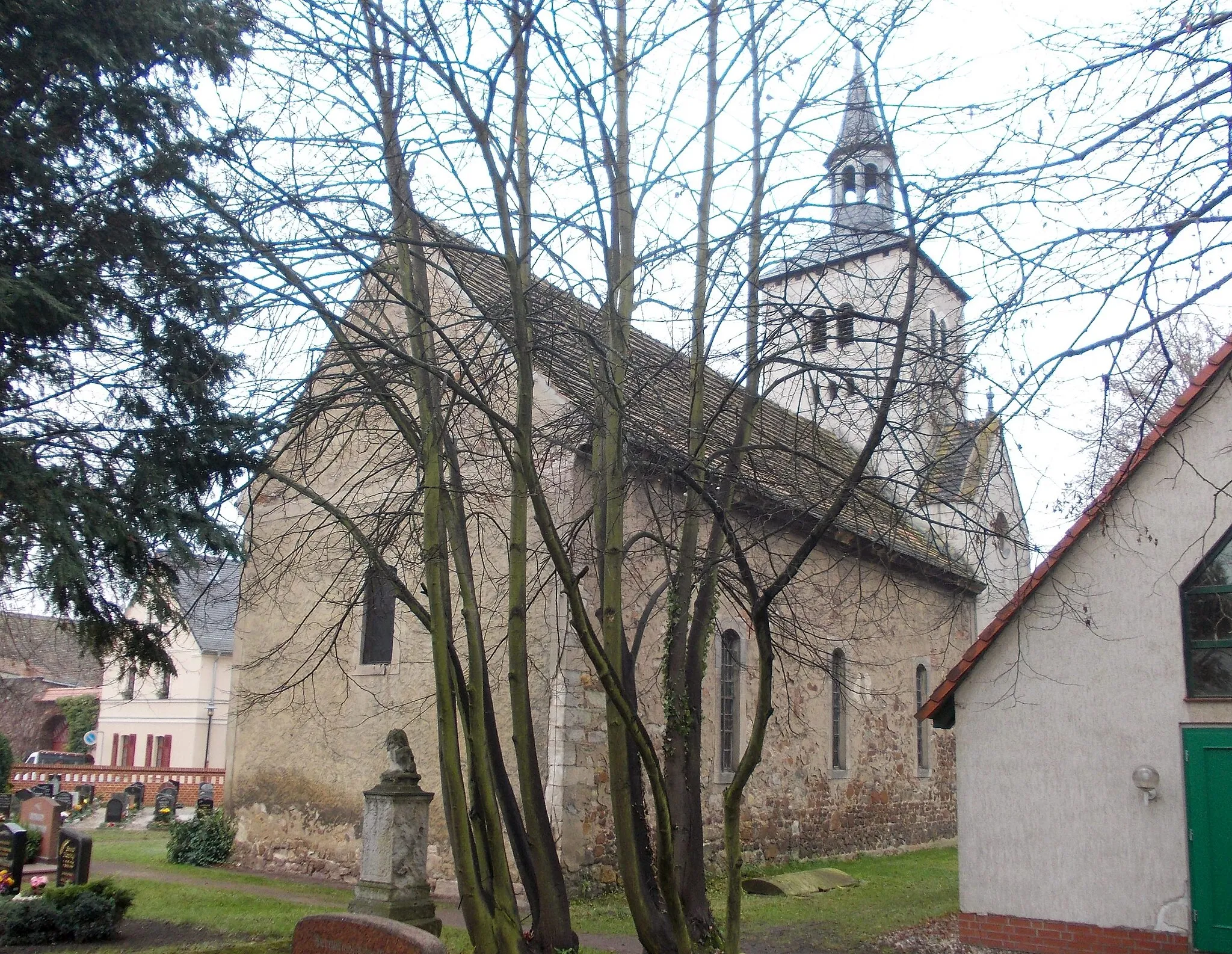 Photo showing: St. Nicholas' Church in Sennewitz (Petersberg, district: Saalekreis, Saxony-Anhalt)