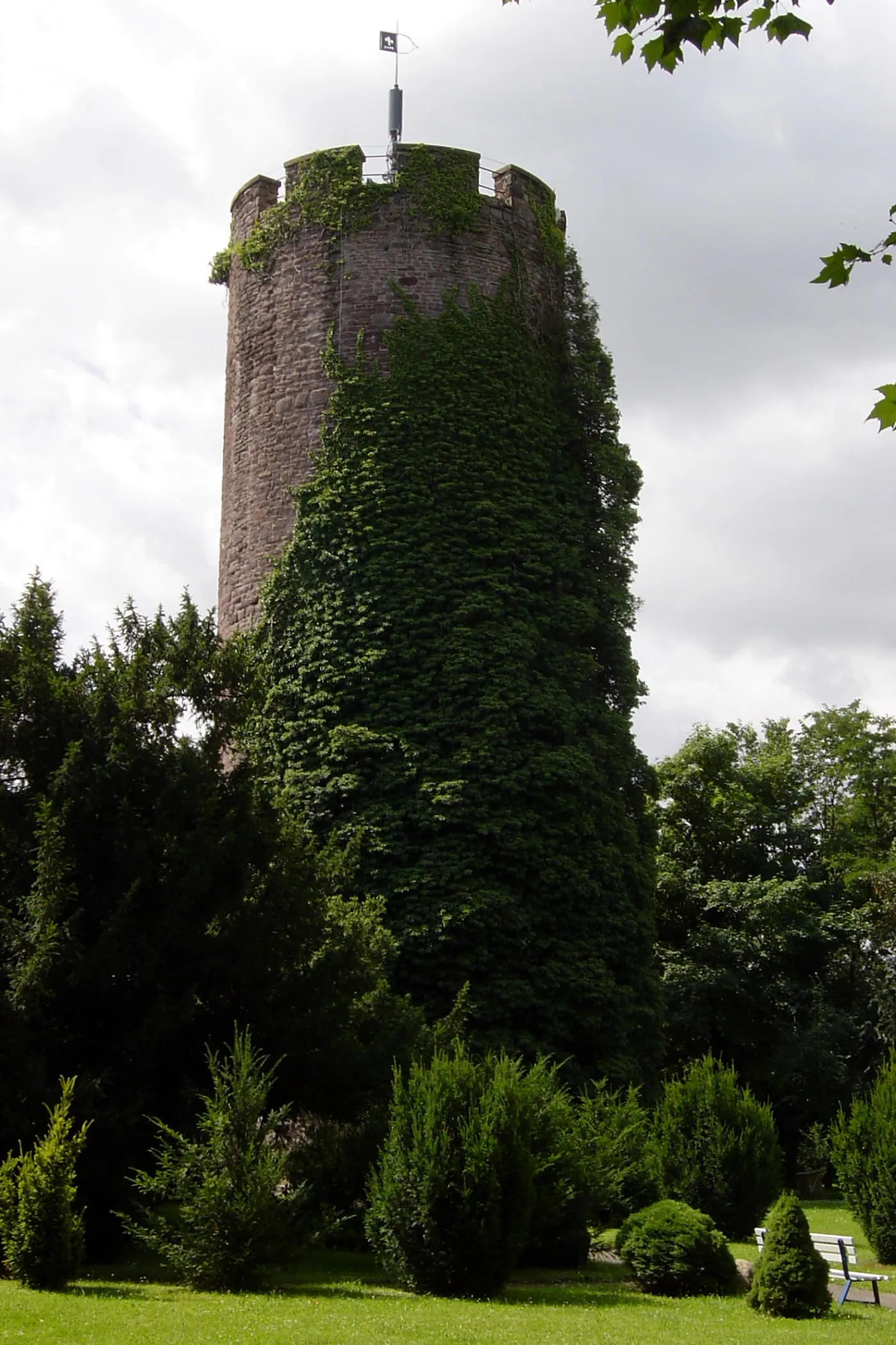 Photo showing: Bergfried, Burg Alvensleben (Veltheimsburg) in Bebertal