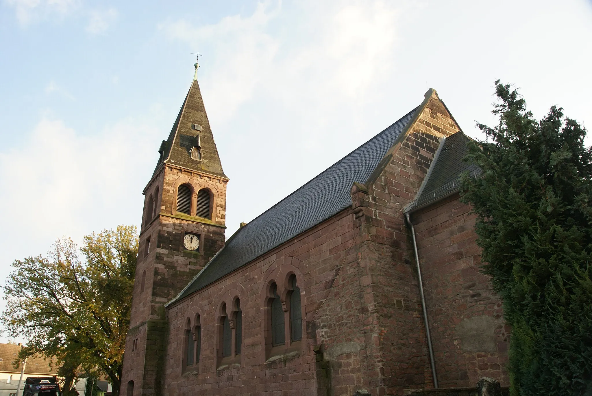 Photo showing: Die Dorfkirche St. Wigbert in Kreisfeld, Gemeinde Hergisdorf, im Landkreis Mansfeld-Südharz
