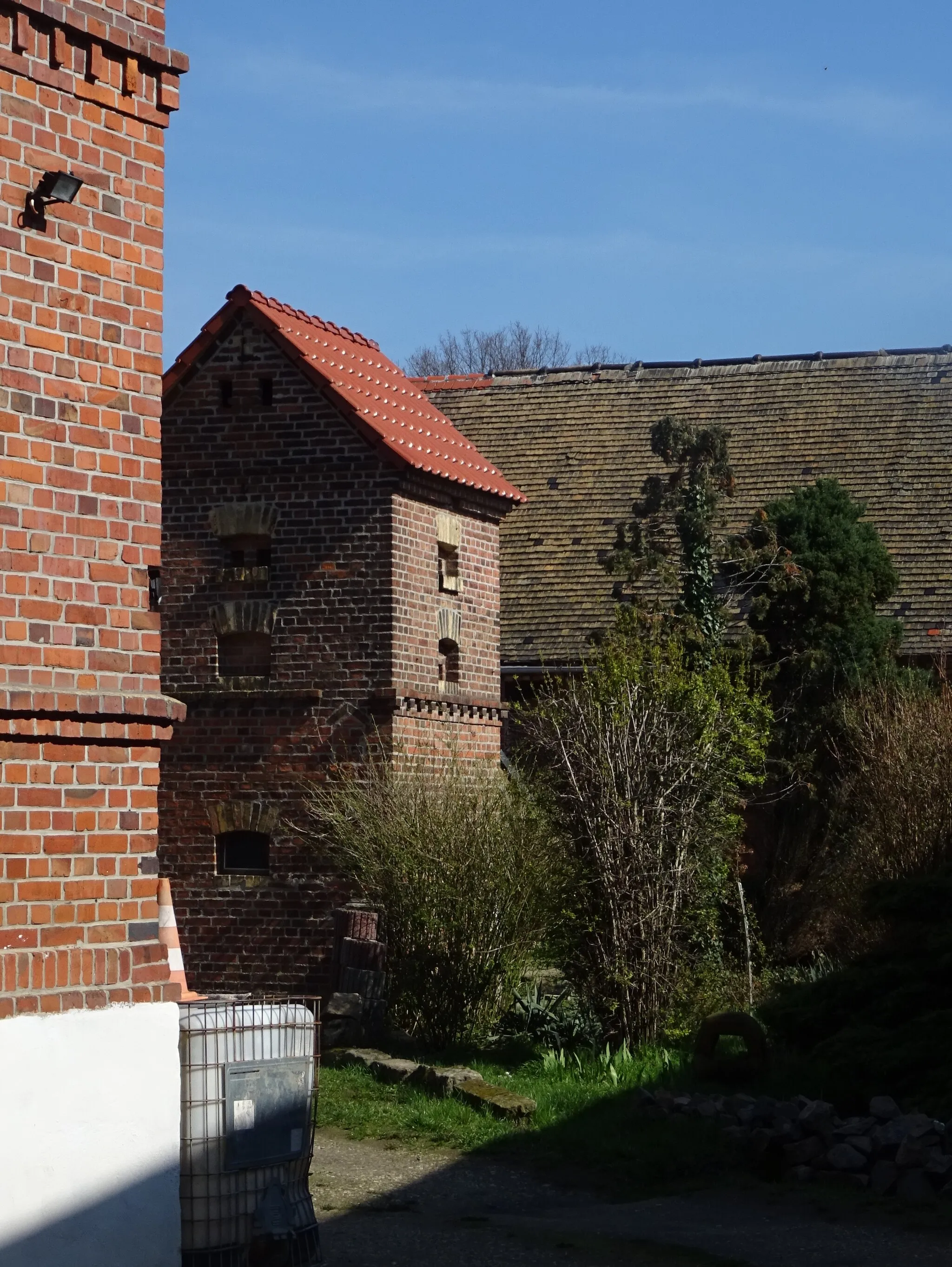 Photo showing: Lammsdorf, Ortsteil von Kemberg, denkmalgeschütztesTaubenhaus Dorfstraße 31