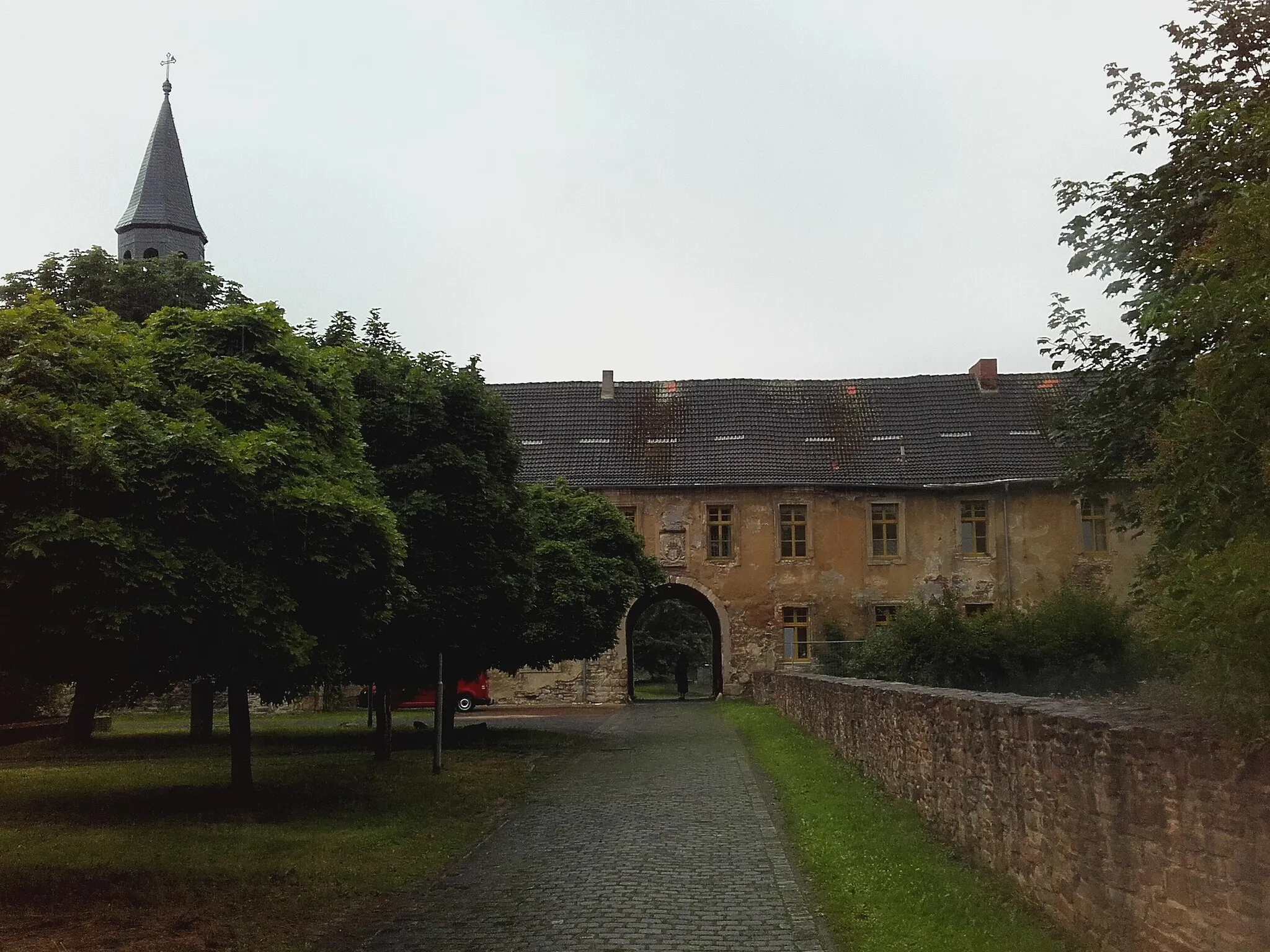 Photo showing: Wimmelburg monastery & manor-house; Wimmelburg, Saxony-Anhalt. In possession of the Pfuel family from 1664–1798.