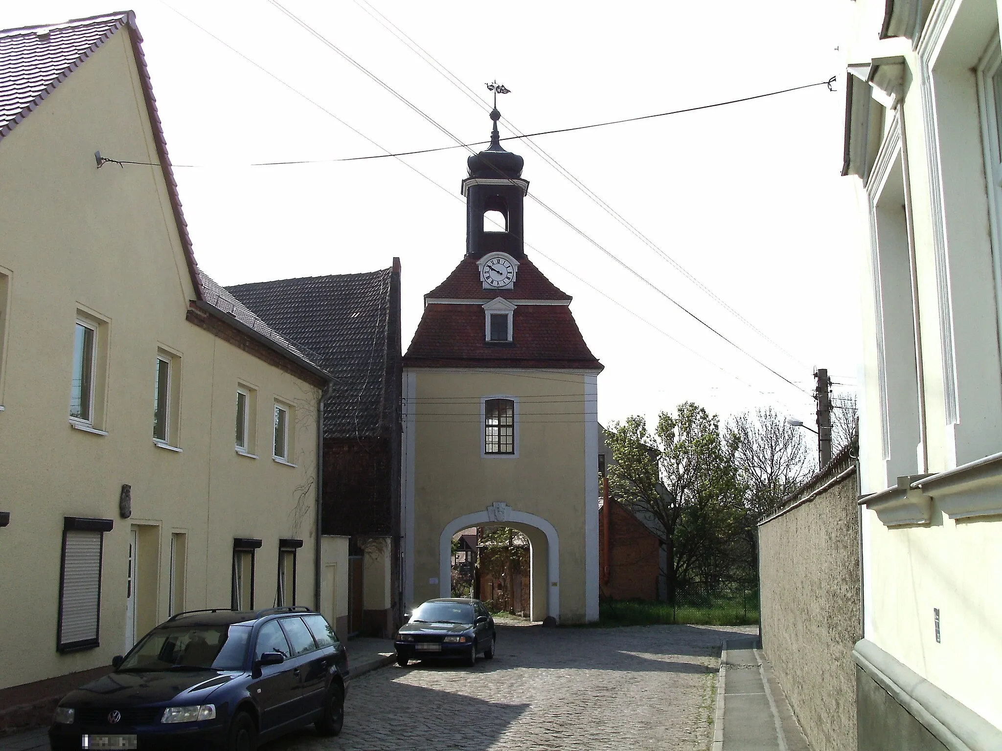 Photo showing: Gateway tower of Wehlitz estate (Schkeuditz, Nordsachen district, Saxony)