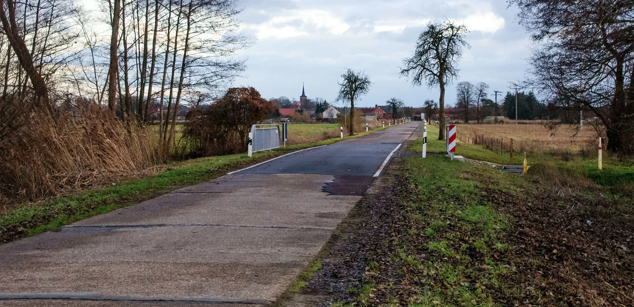 Photo showing: Lehmkuhlengraben at the bridge of the K1206 near Parchen