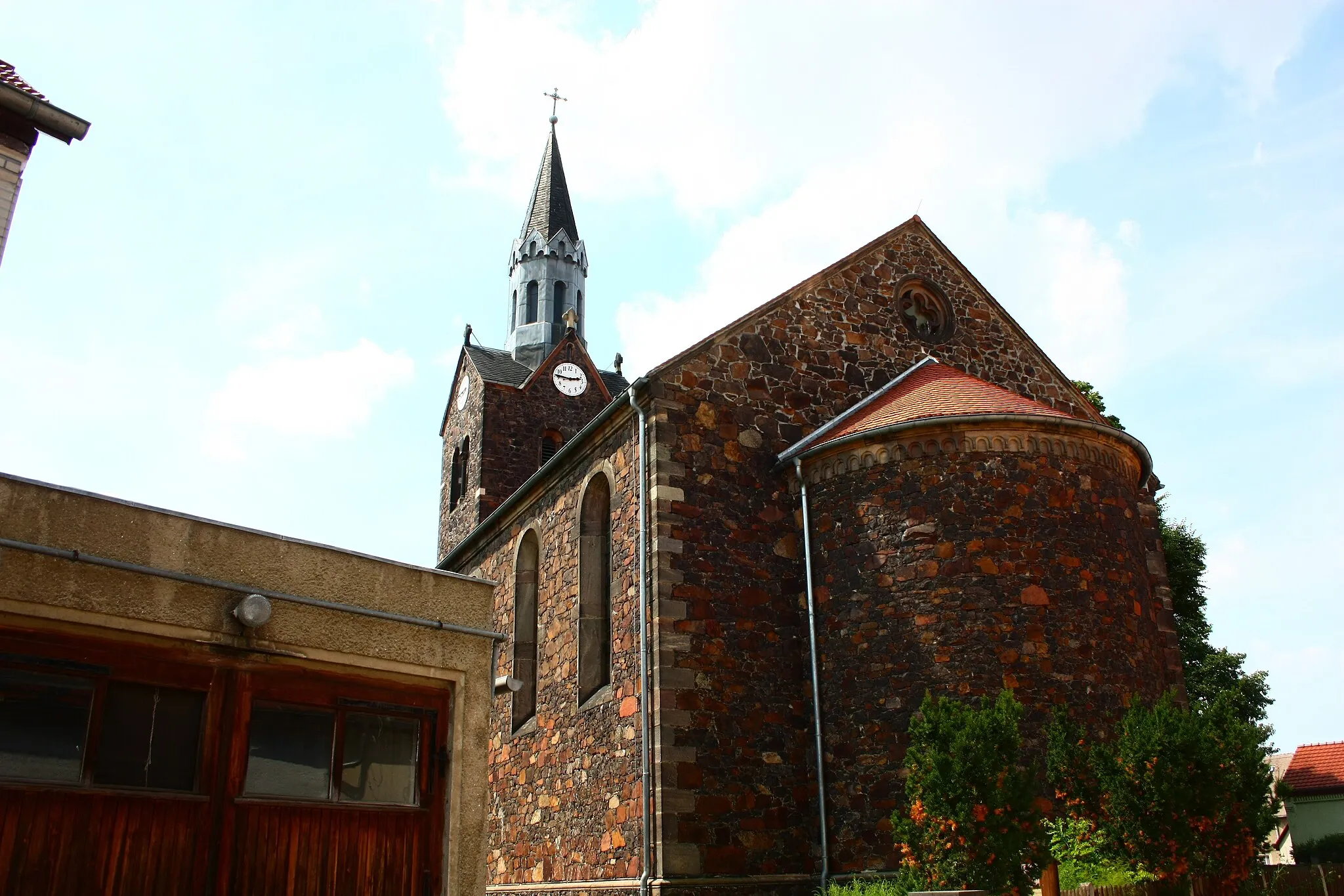Photo showing: die Kirche in Niemberg im Saalekreis