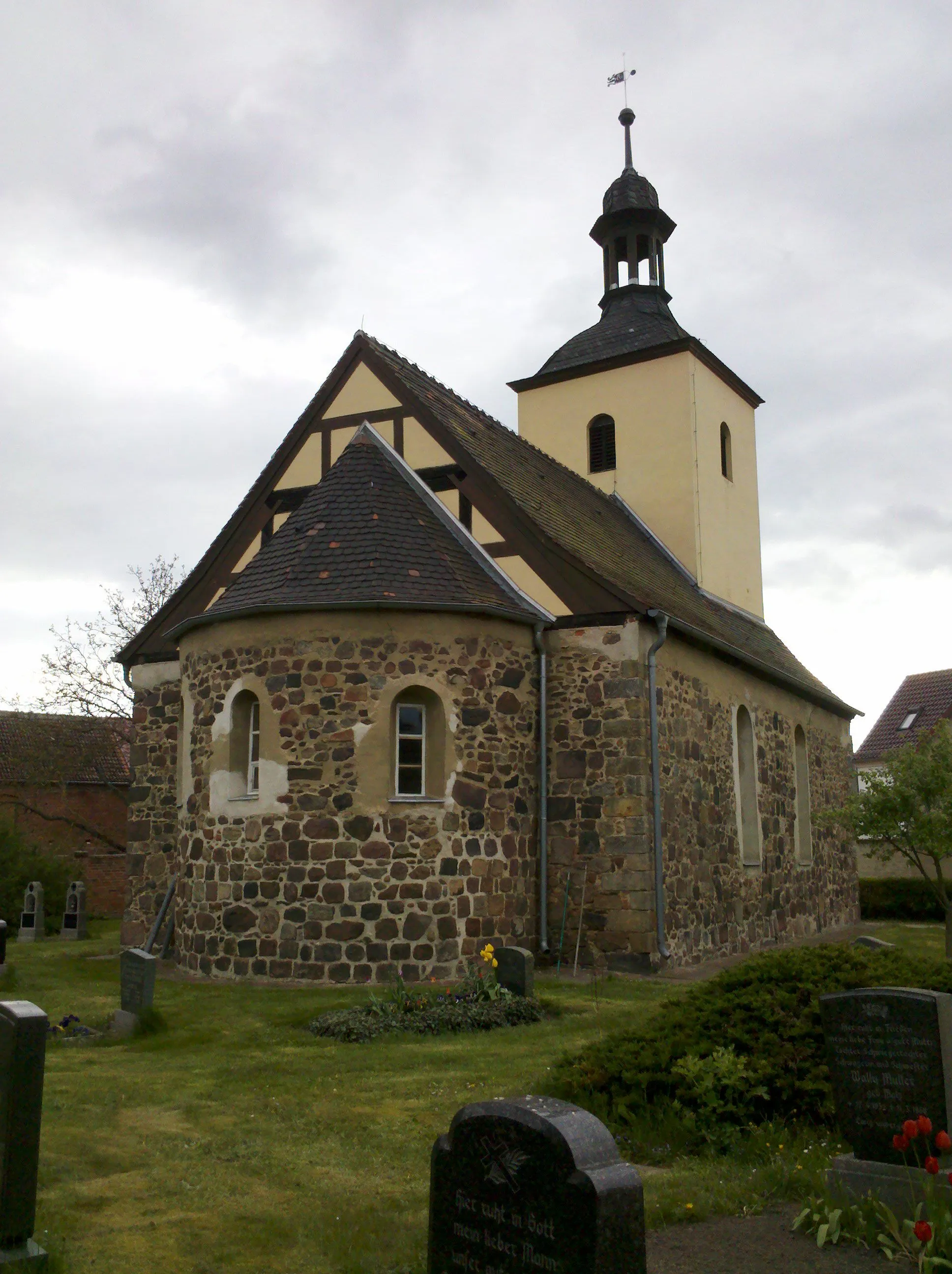 Photo showing: Dorfkirche in Naundorf bei Seyda im Jahr 2016