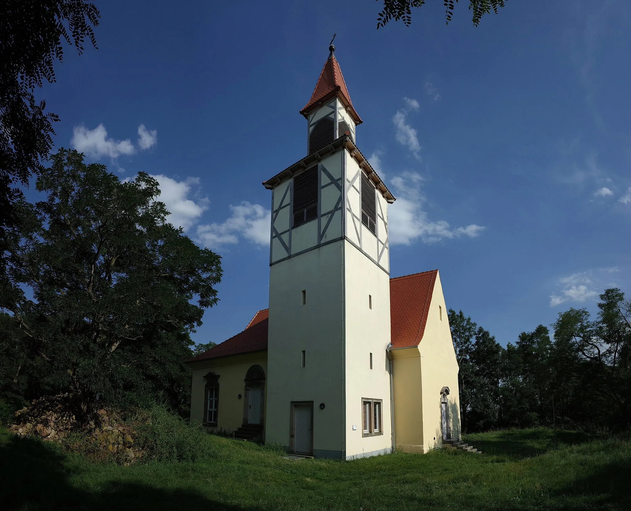 Photo showing: Gommern, Ortsteil Menz. Evangelische Kirche St. Paulus.