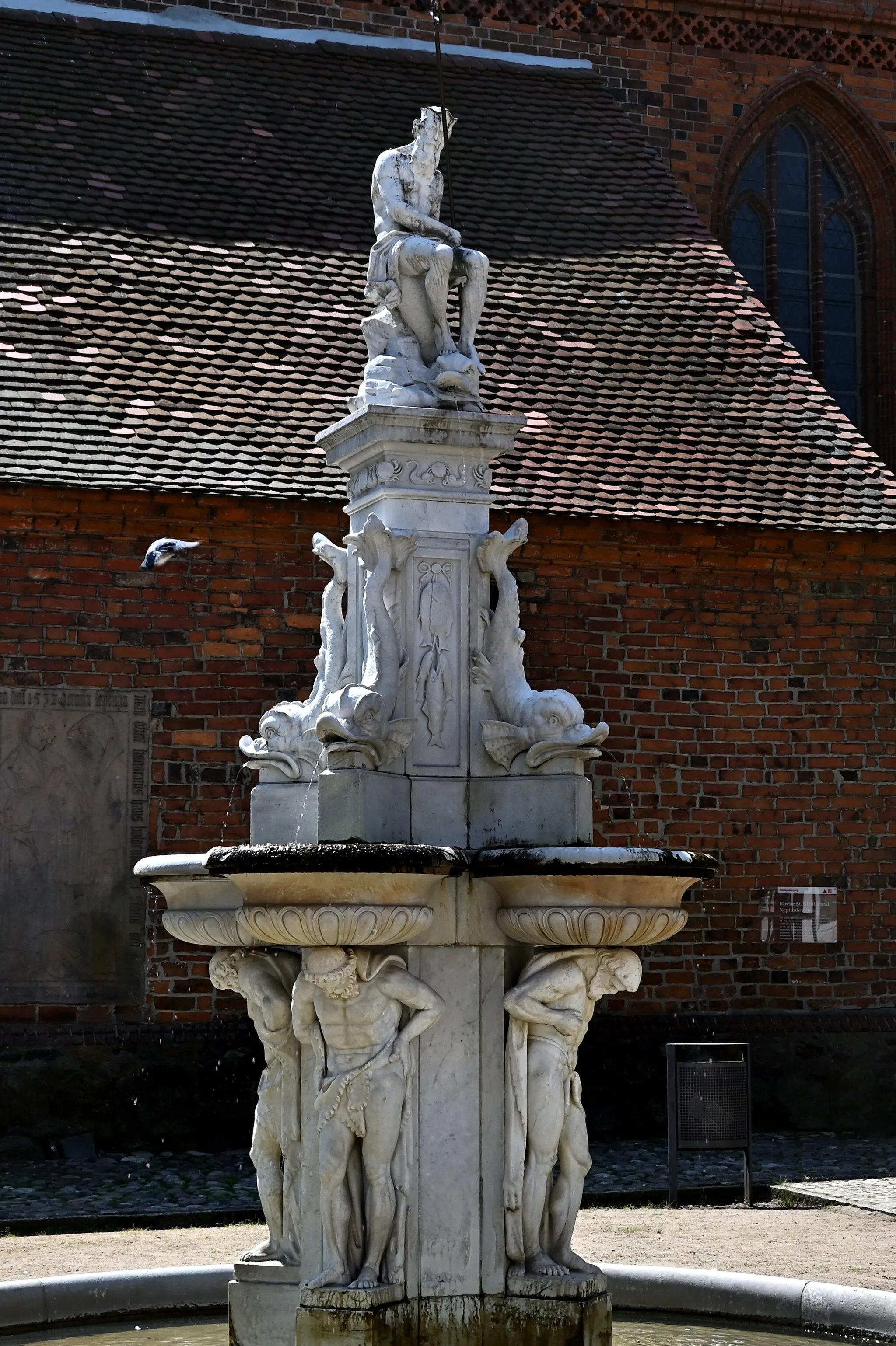 Photo showing: Neptunbrunnen Osterburg (Altmark)