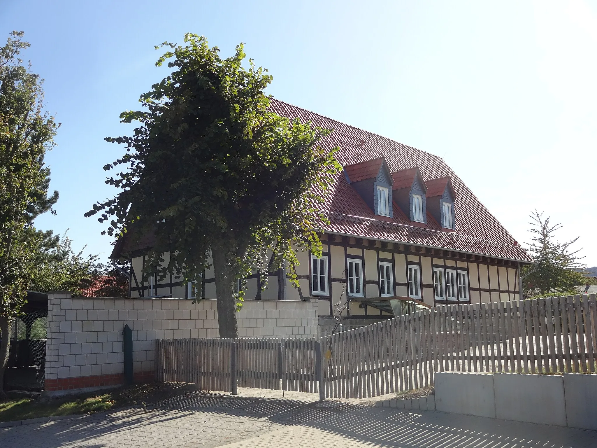 Photo showing: denkmalgeschütztes Vereinshaus in der Straße Am Kamp 5 in Drübeck