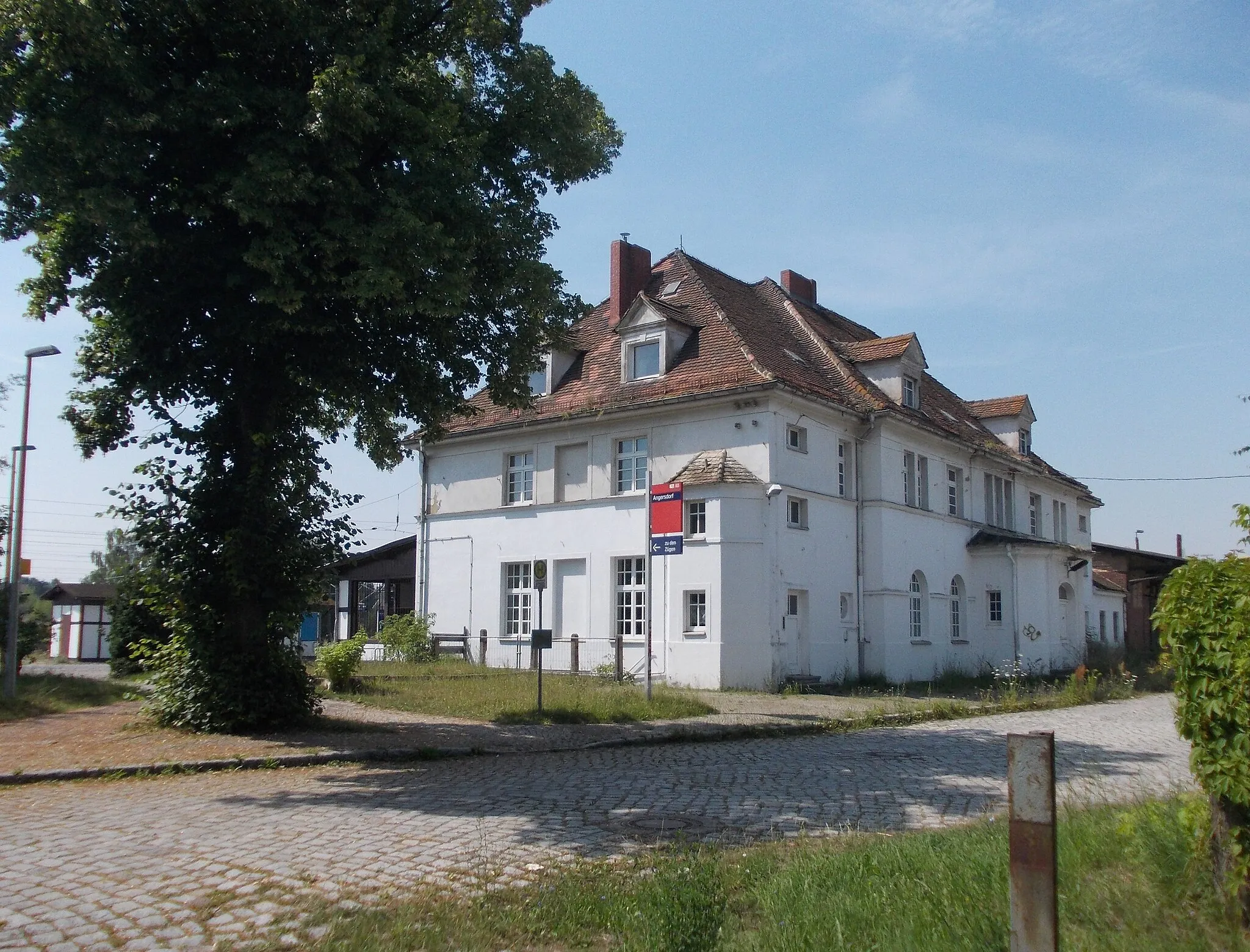 Photo showing: Angersdorf train station (Teutschenthal, district: Saalekreis, Saxony-Anhalt)