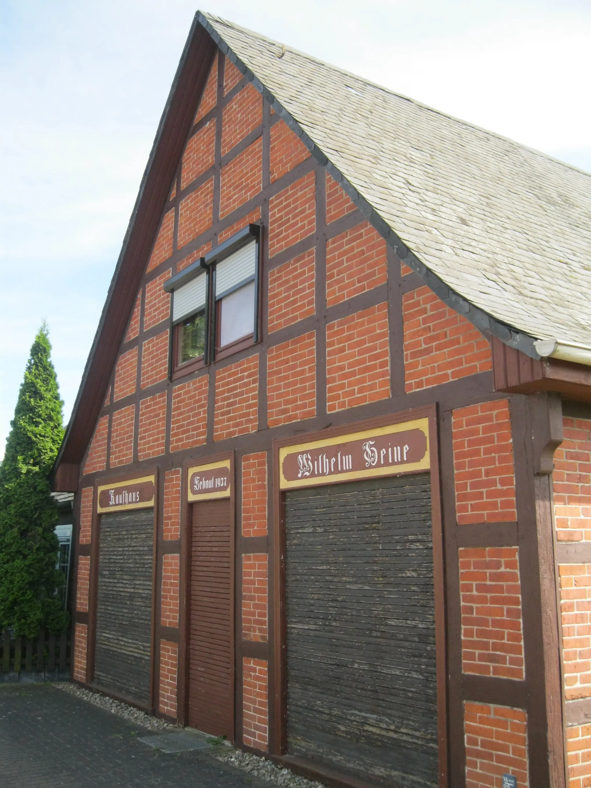 Photo showing: Ehemaliges Kaufhaus in Pollitz