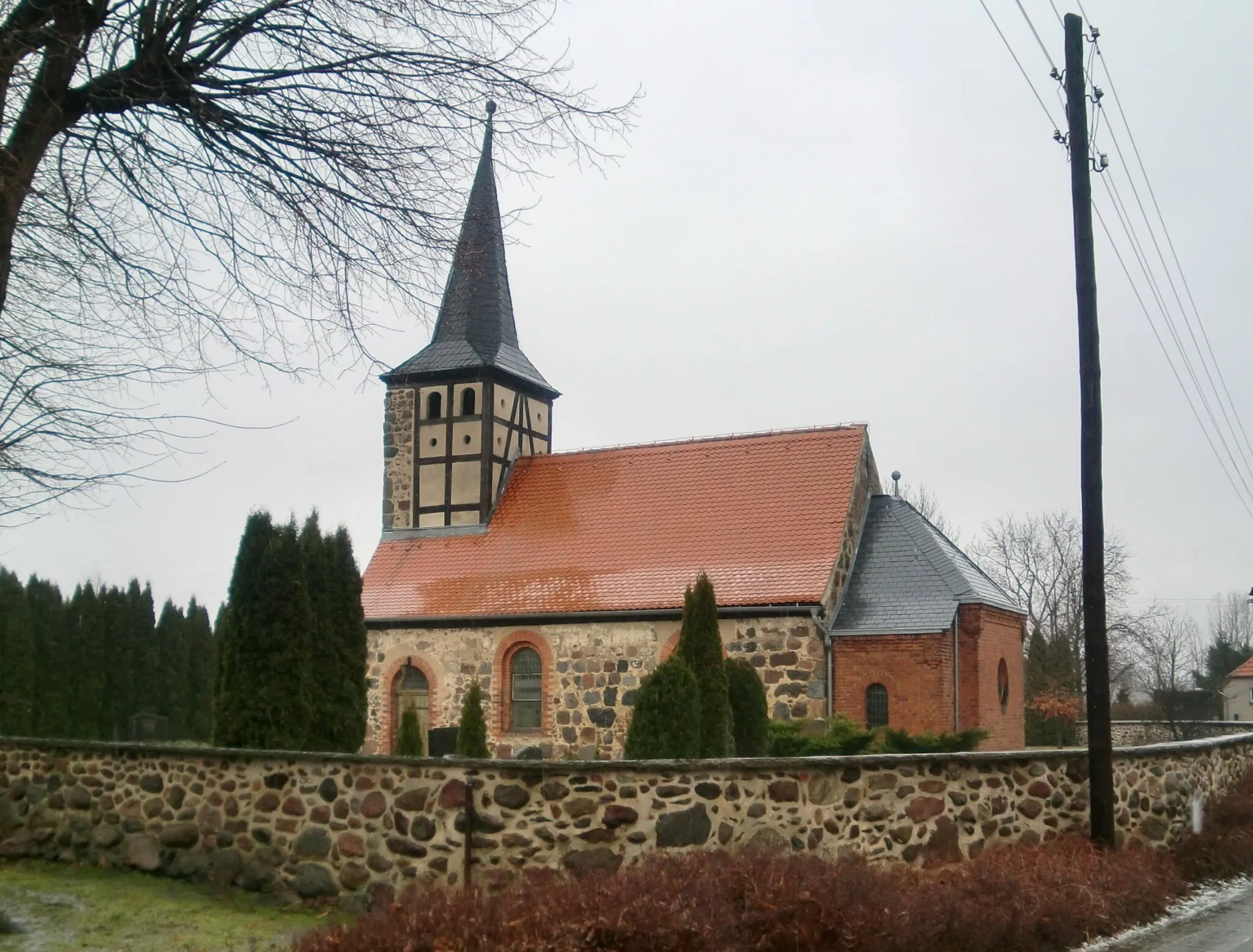 Photo showing: Dorfkirche Windberge, Südseite