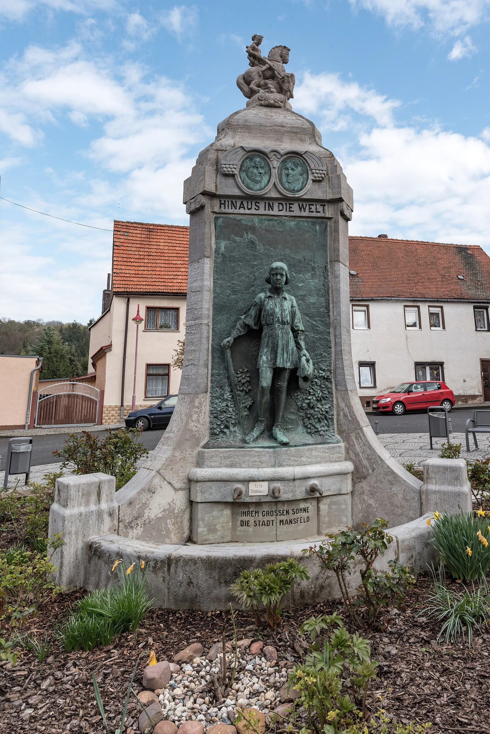 Photo showing: Mansfeld, Lutherplatz, Denkmal