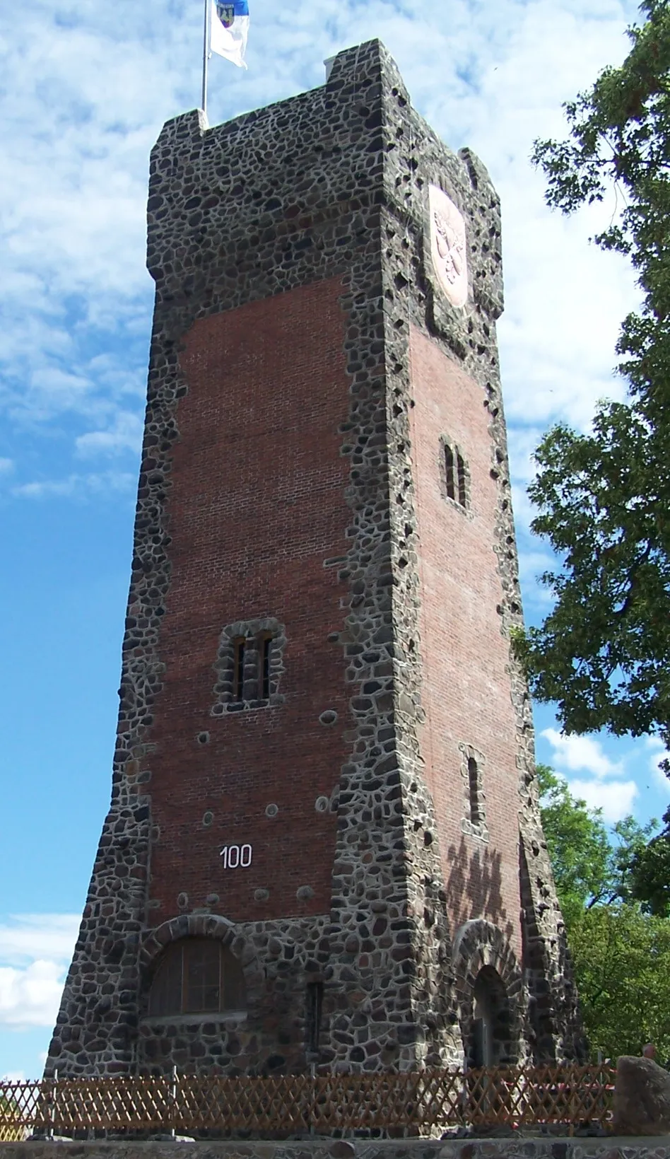 Photo showing: Bismarckturm in Burg (bei Magdeburg) im 100. Jahr seines Bestehens