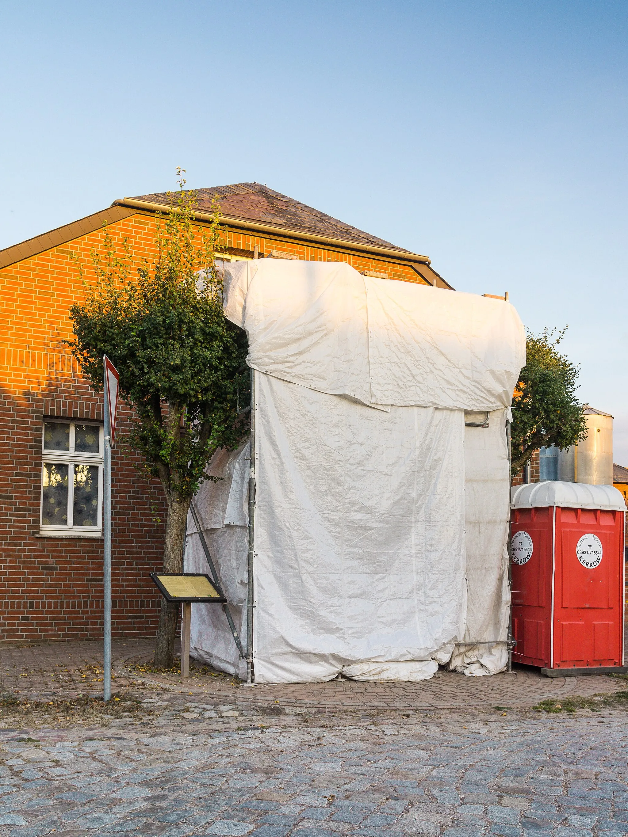 Photo showing: This is a picture of the Saxony-Anhalt Kulturdenkmal (cultural heritage monument) with the ID