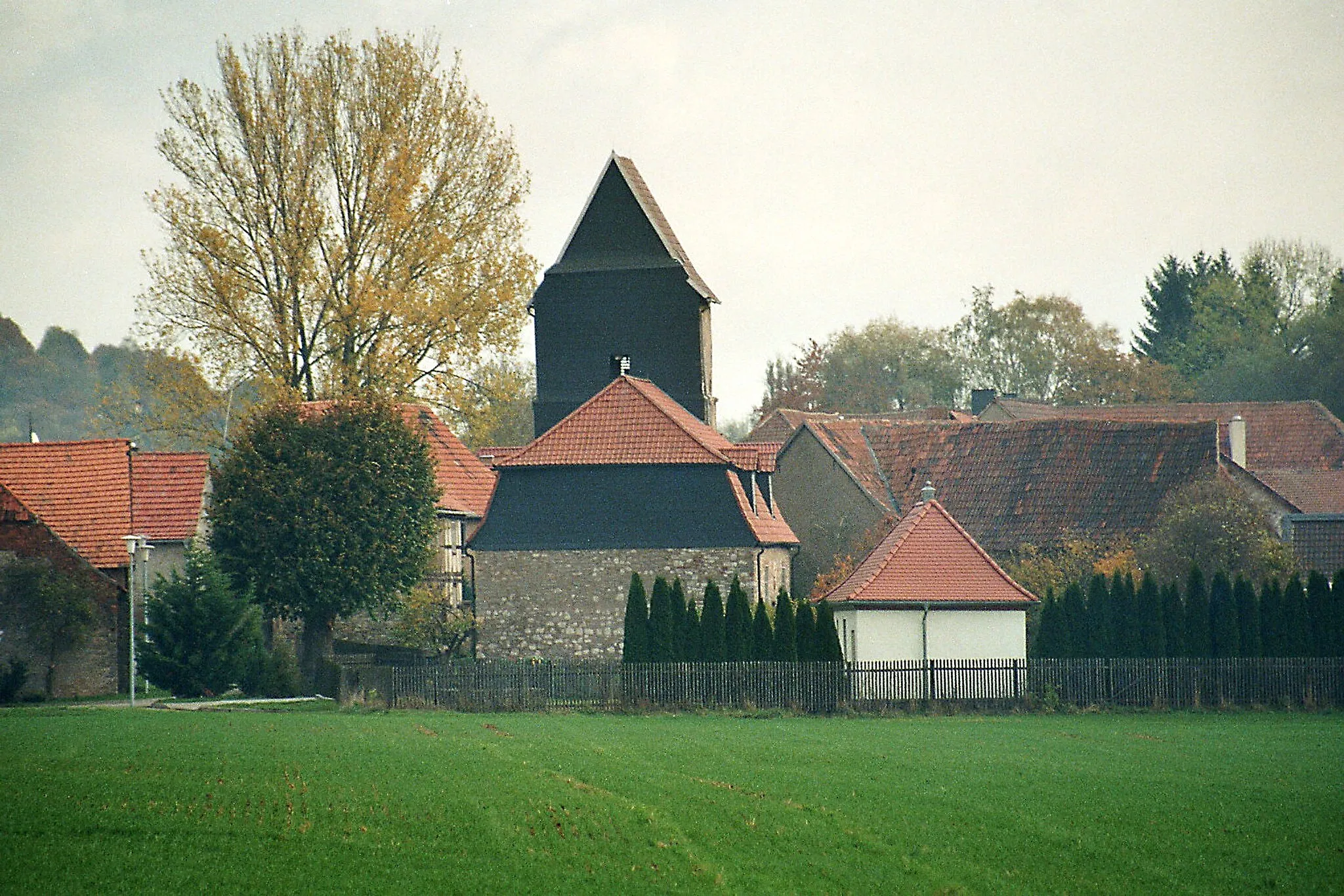 Photo showing: Drebsdorf (Südharz), rectory and tower of the church