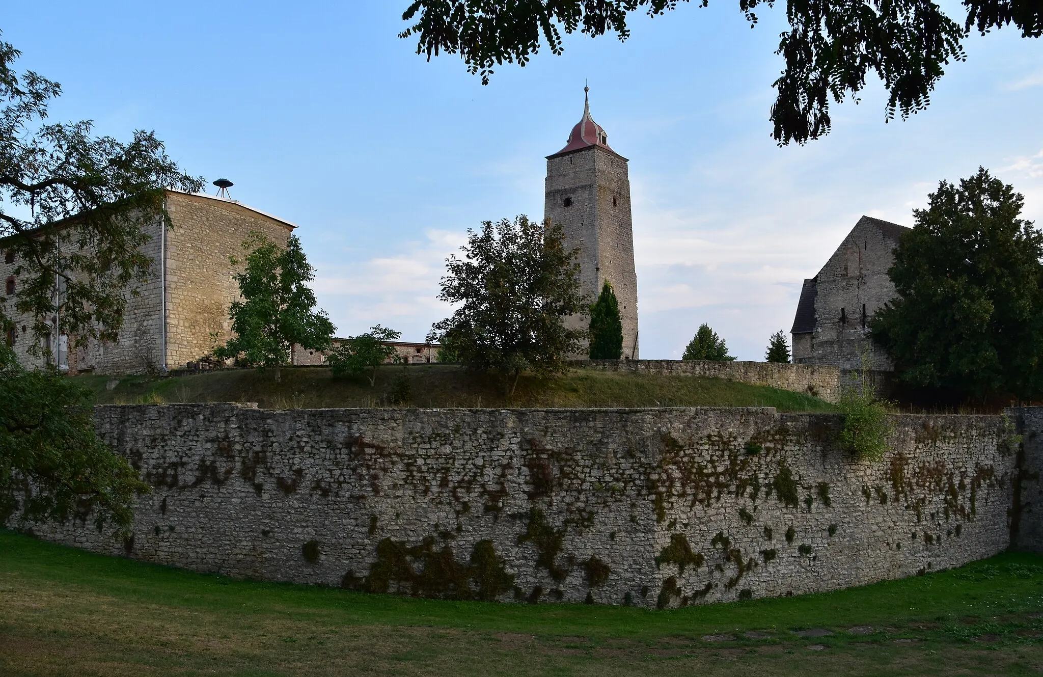 Photo showing: Burg Hausneindorf