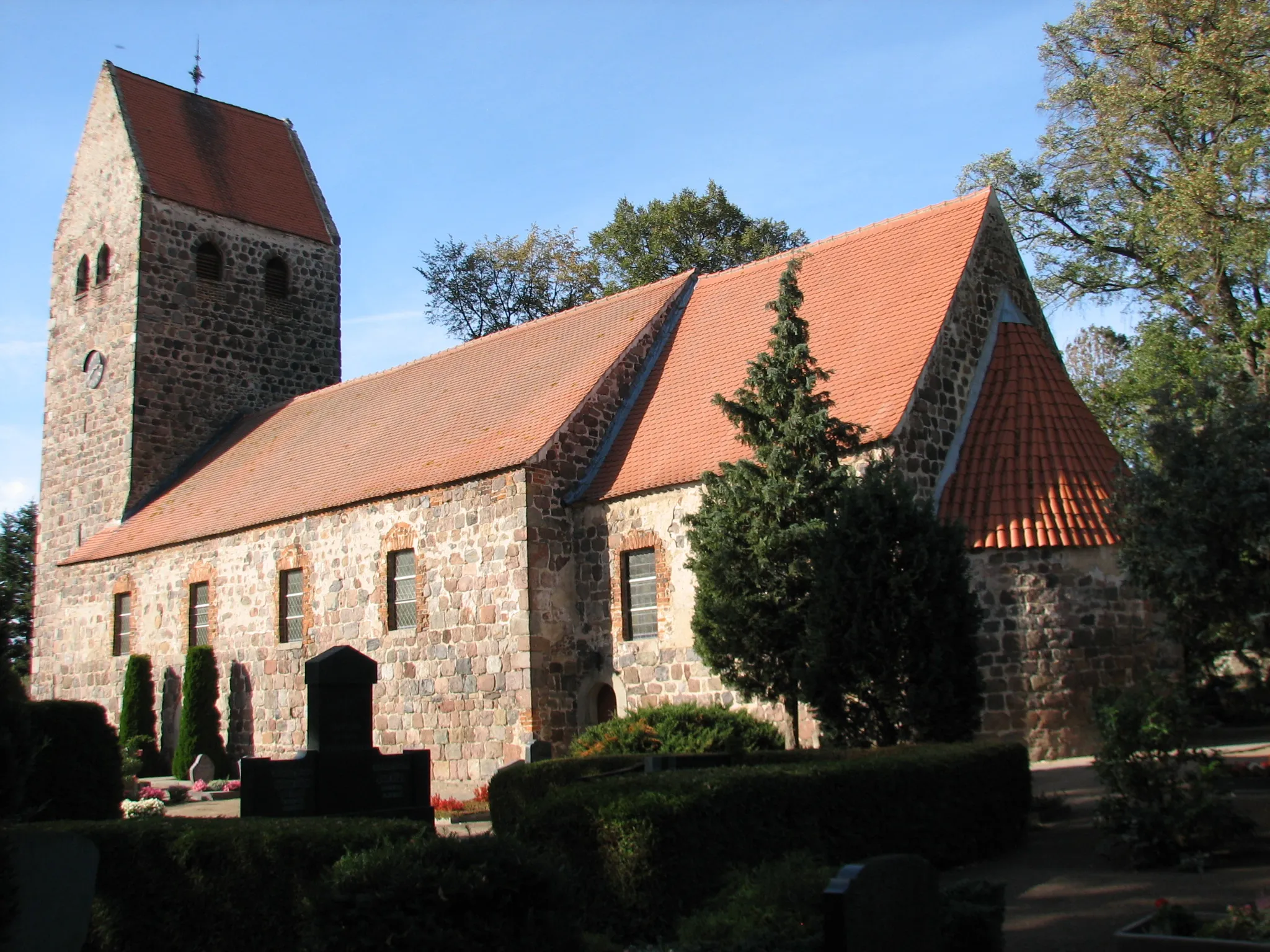 Photo showing: Kirche zu Bellingen (Oktober 2018)