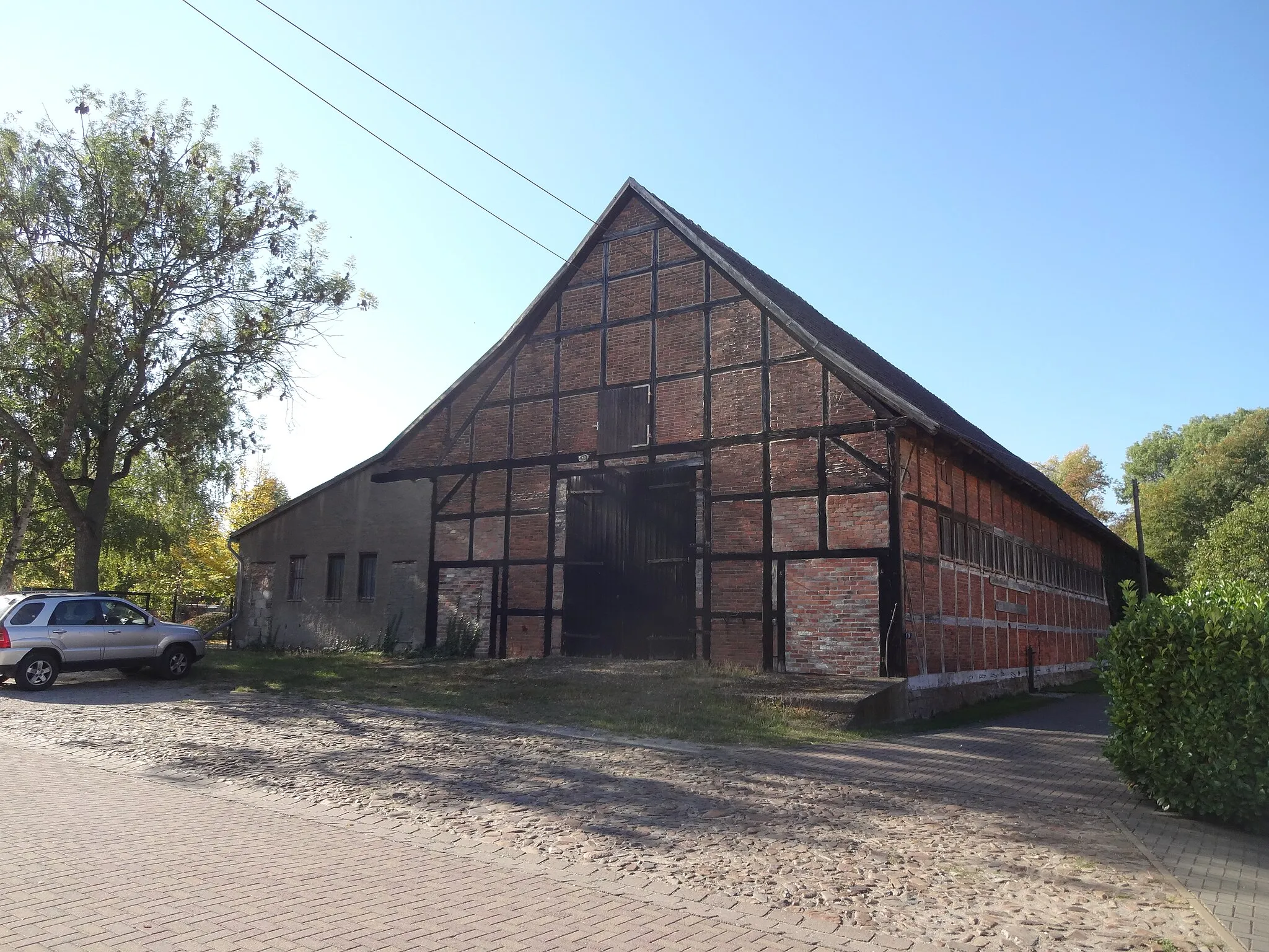 Photo showing: Teil der denkmalgeschützten ehemaligen Domäne in Schmatzfeld (Gemeinde Nordharz)