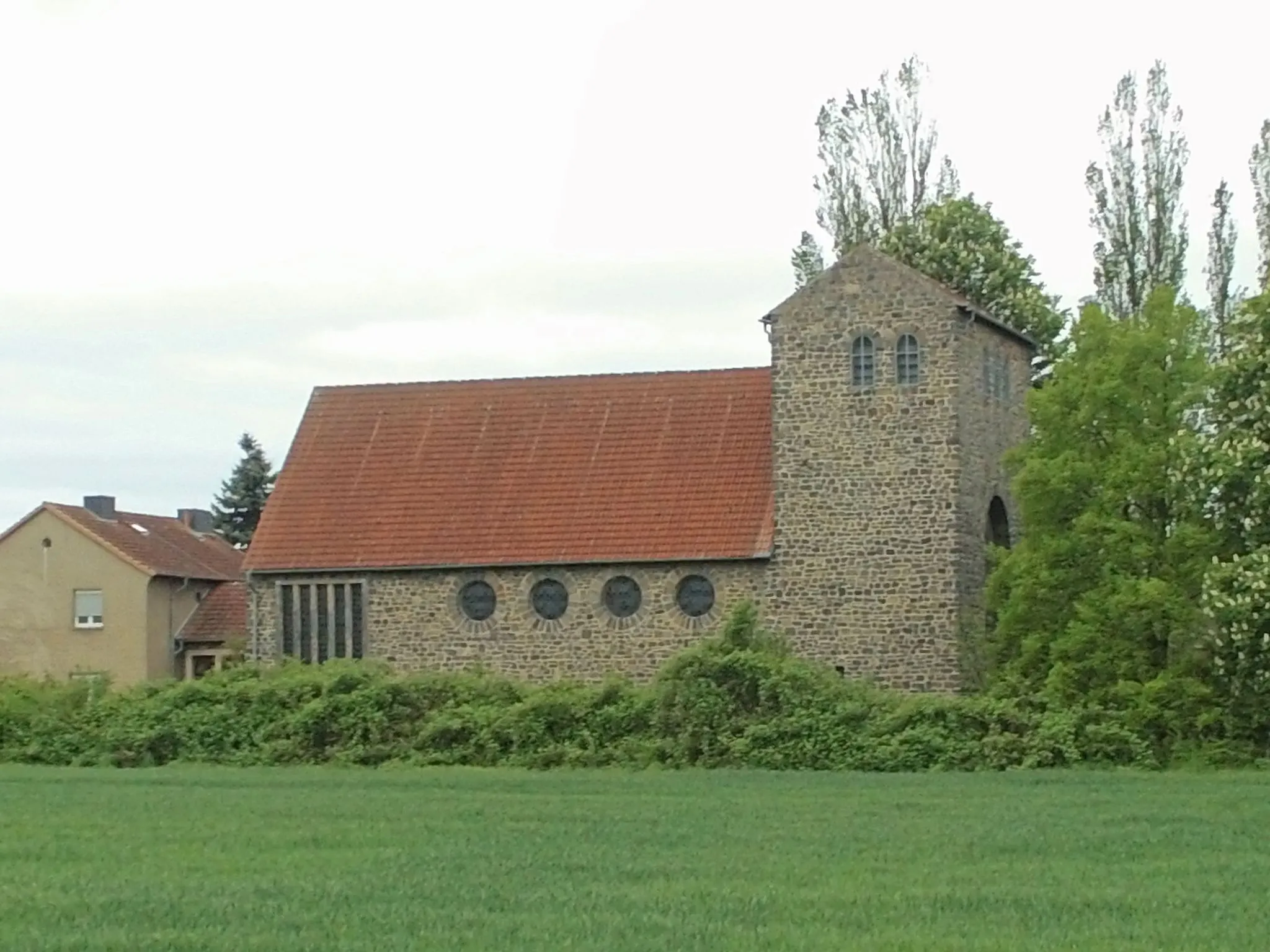 Photo showing: Römisch-katholische Heilig-Kreuz-Kirche in Bismark (Altmark)