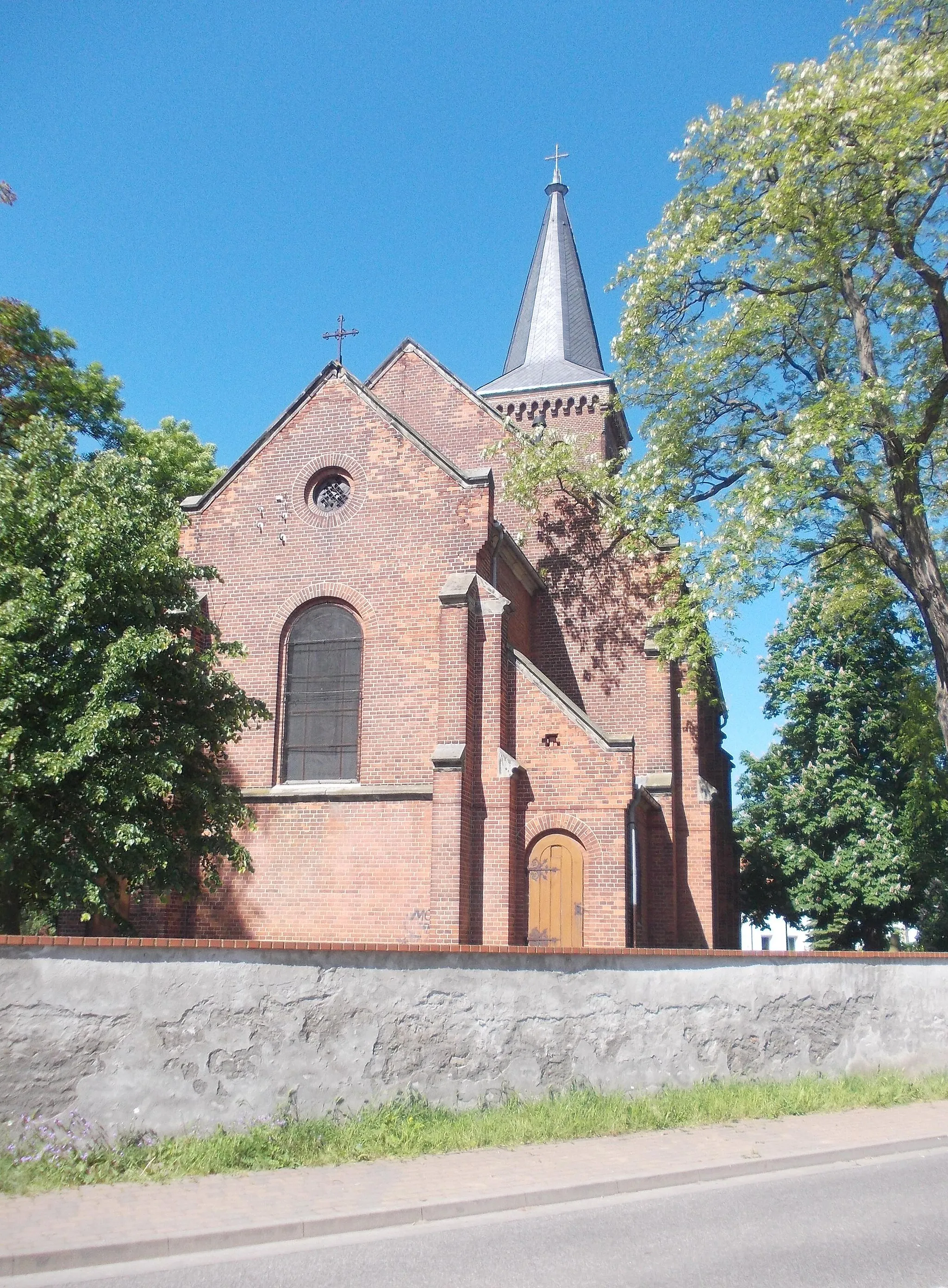 Photo showing: St. Nicholas' Church in Baalberge (Bernburg, district: Salzlandkreis, Saxony-Anhalt)