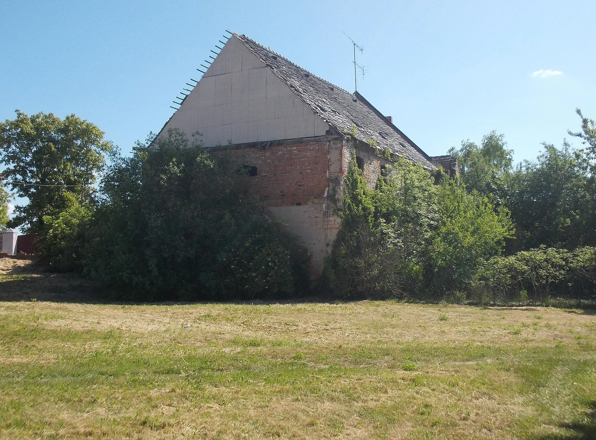 Photo showing: Abandoned building in Baalberge (Bernburg, district: Salzlandkreis, Saxony-Anhalt)
