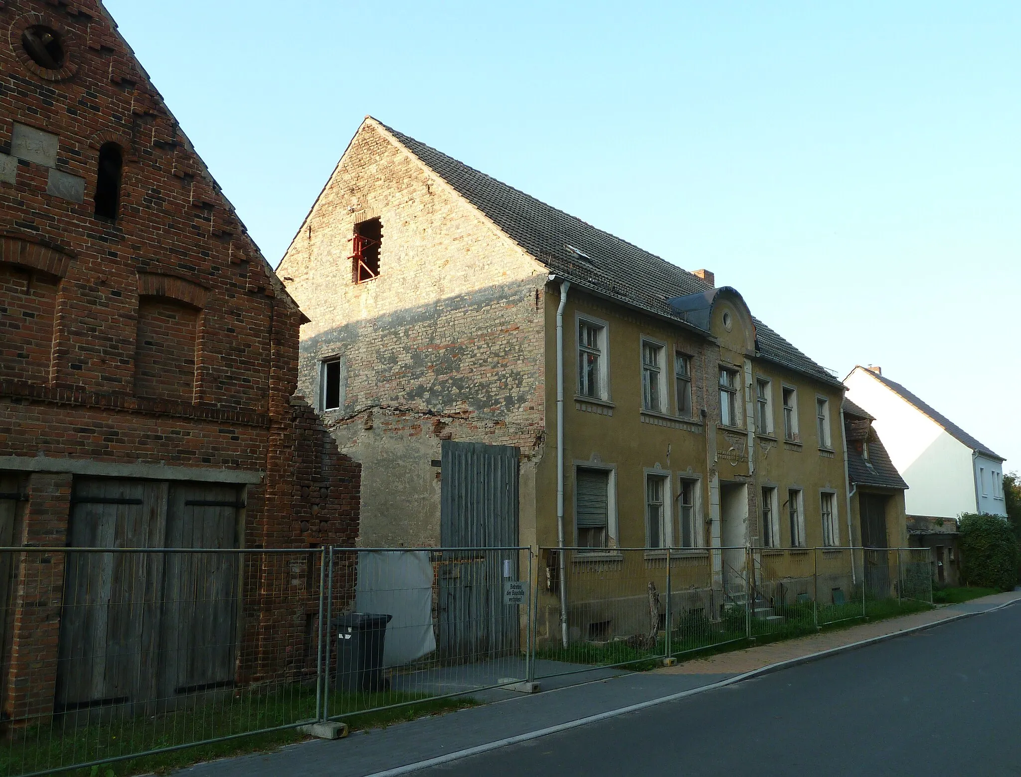 Photo showing: Wohnhaus Hauptstraße 42 in Rädigke, Gemeinde Rabenstein/Fläming, Denkmalnummer 09191386