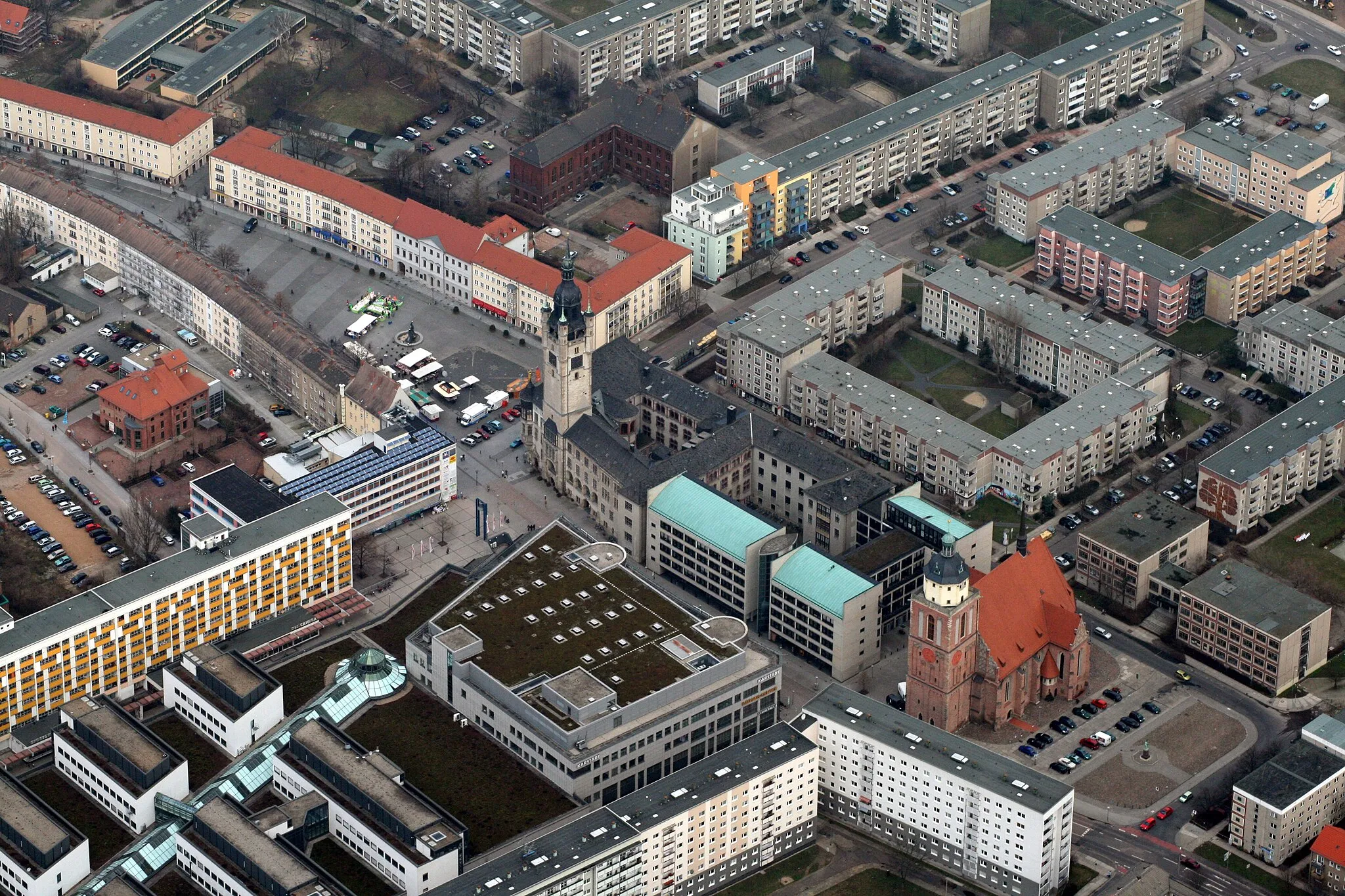 Photo showing: Aerial view of the townhall of Dessau