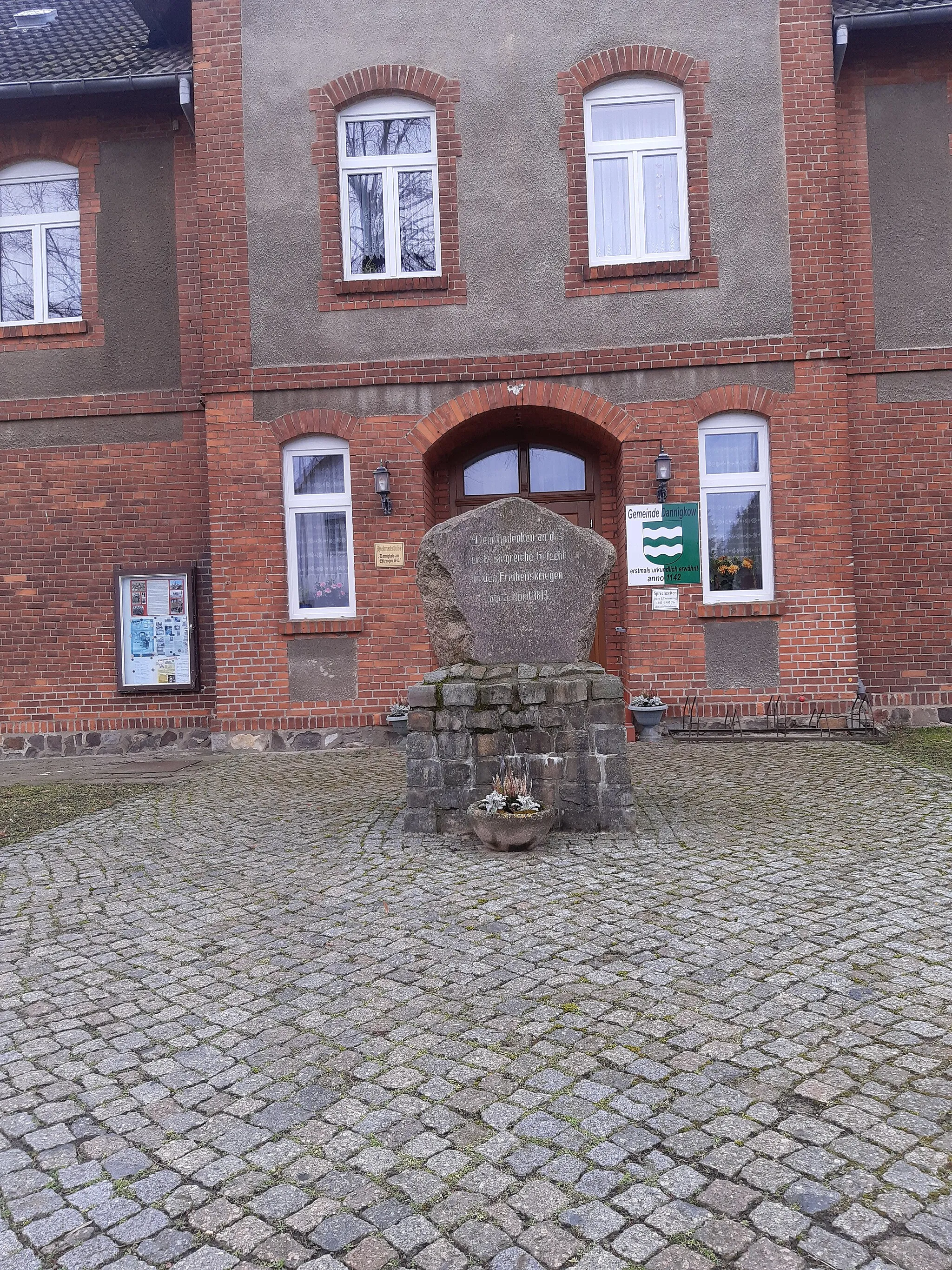 Photo showing: Kriegerdenkmal