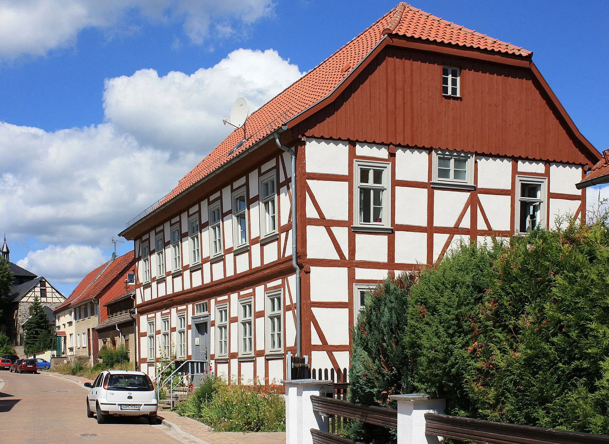 Photo showing: Breitenstein (Südharz), half-timbered house in the lower village

This is a photograph of an architectural monument. It is on the list of cultural monuments of Breitenstein (Südharz), no. 094 84230.