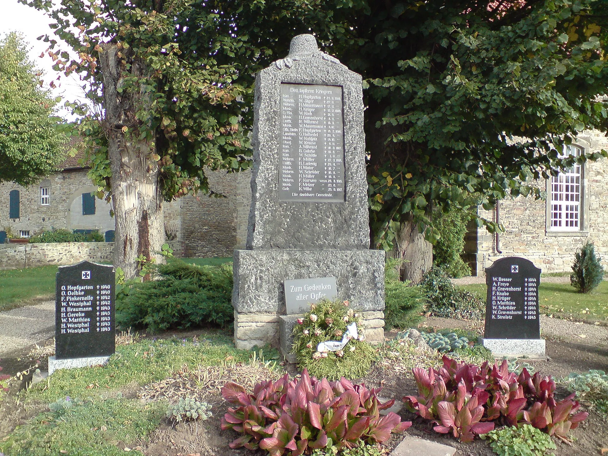 Photo showing: Kriegsdenkmal für den 1. und 2. Weltkrieg