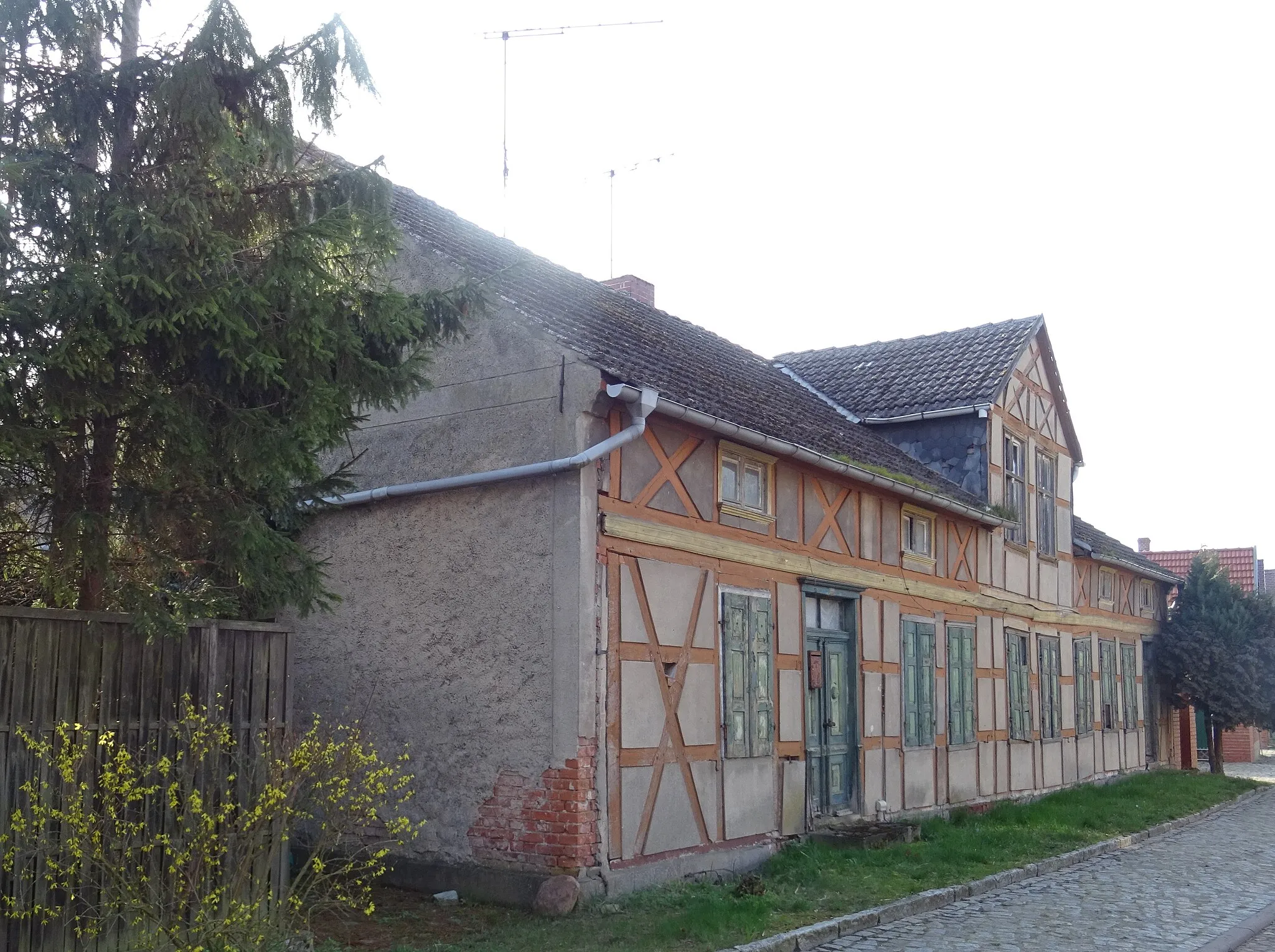 Photo showing: Walsleben, Stadt Osterburg (Altmark), denkmalgeschütztes Wohnhaus Alte Dorfstr. 18