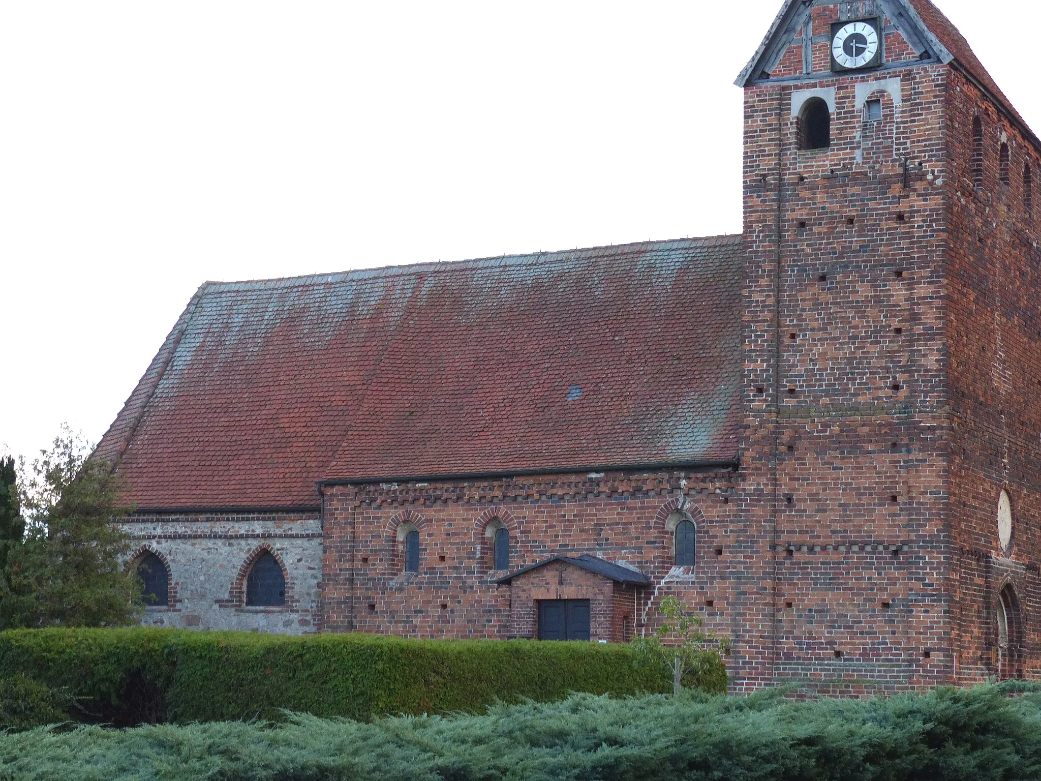Photo showing: Evangelische Dorfkirche in Fischbeck (Elbe)