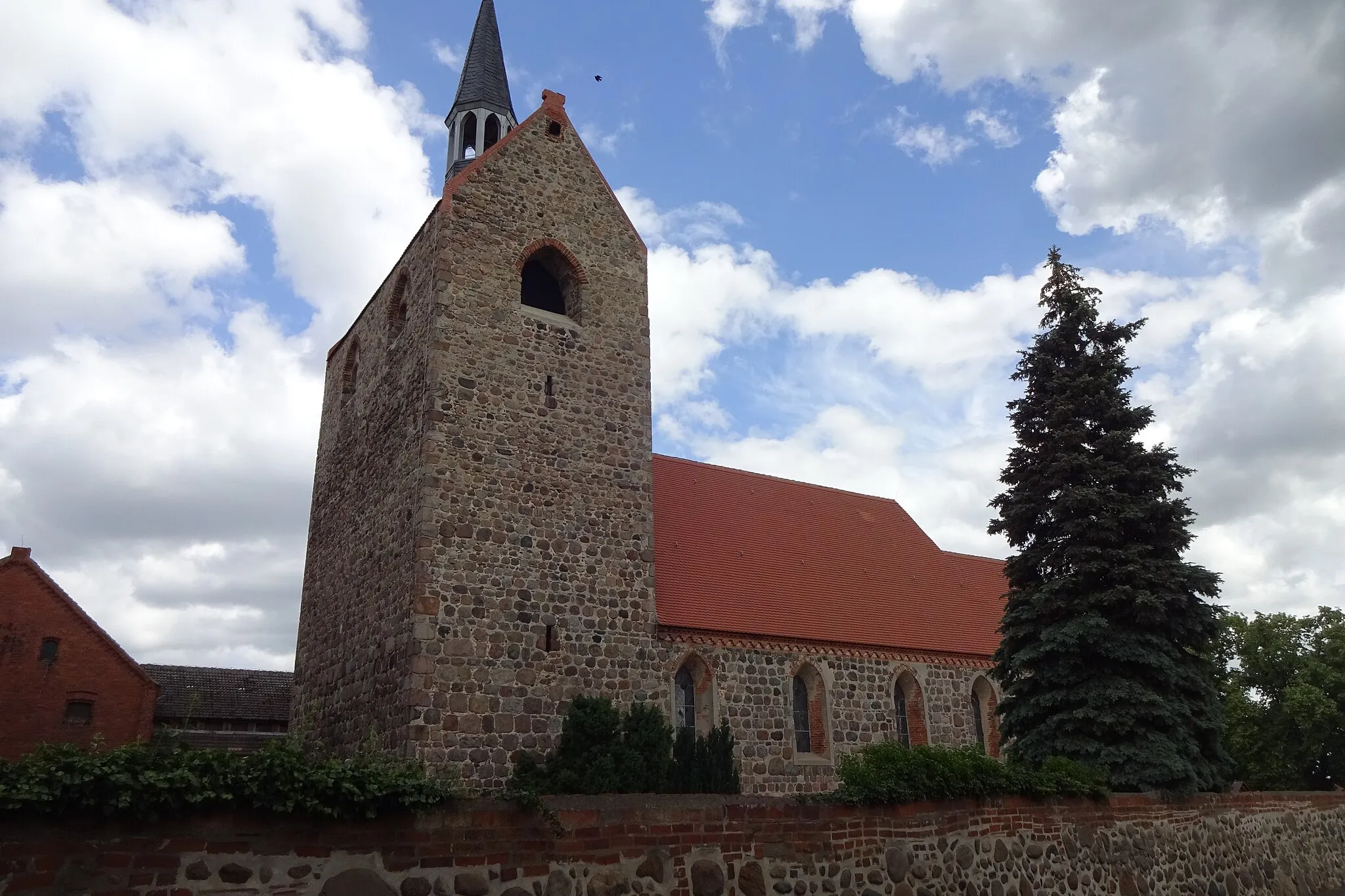 Photo showing: This is a picture of the Saxony-Anhalt Kulturdenkmal (cultural heritage monument) with the ID