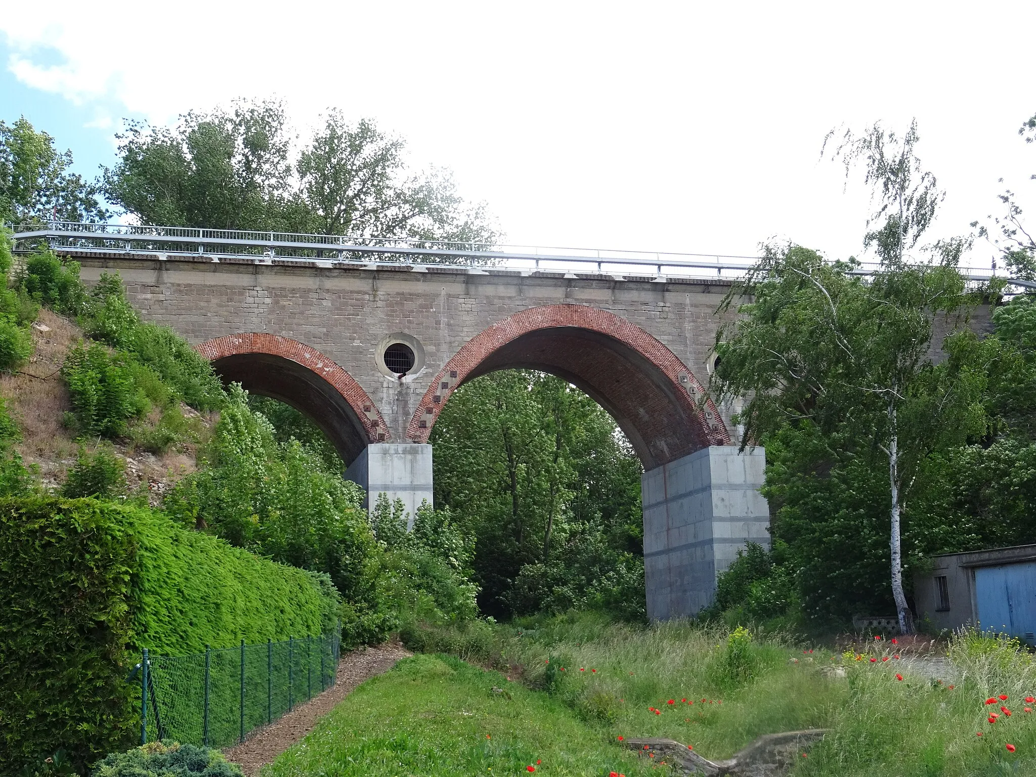 Photo showing: Freckleben, Viadukt der Bahnstrecke Berlin-Blankenheim,Leeger Weg