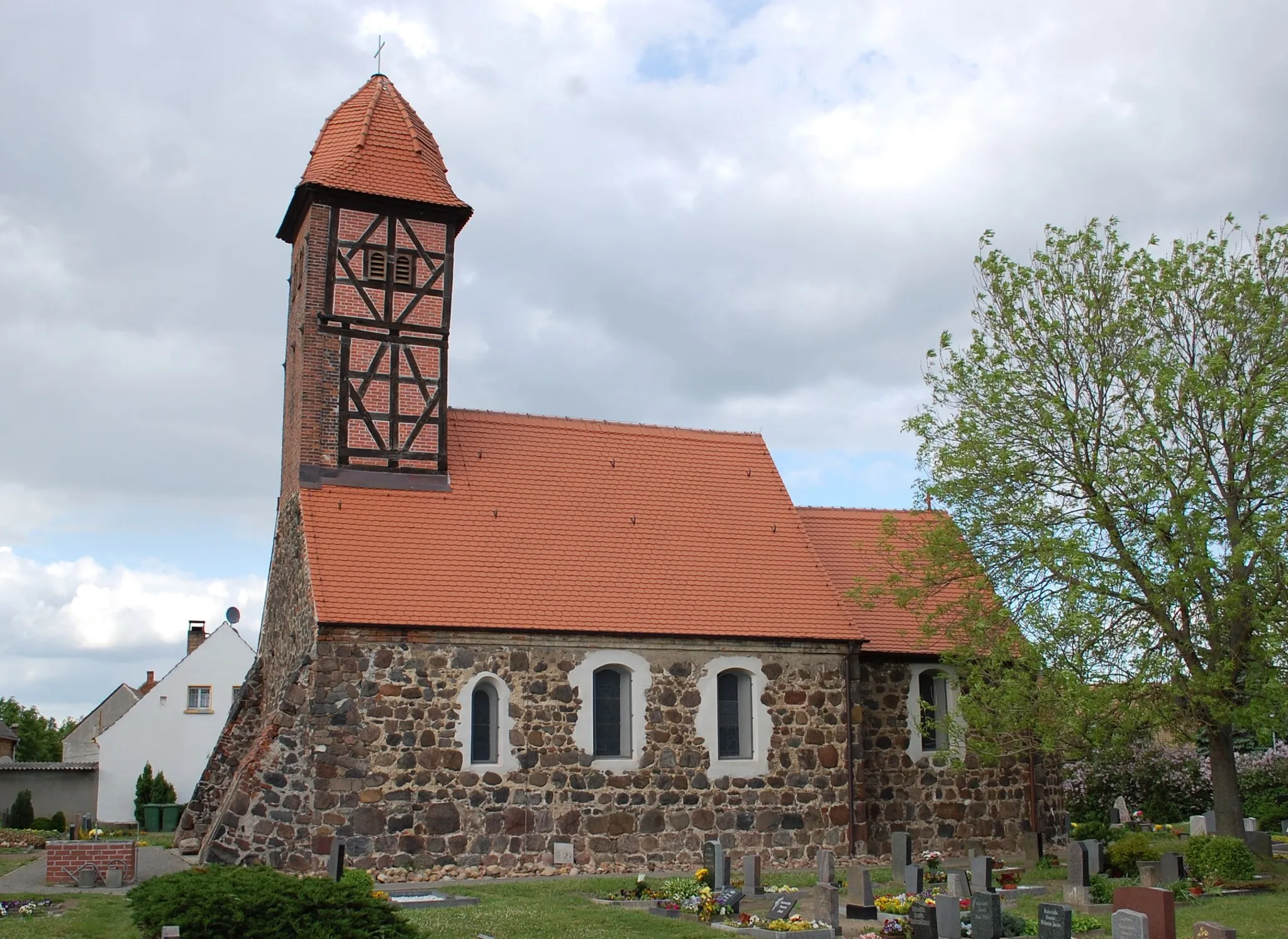 Photo showing: Dorfkirche in Rodleben