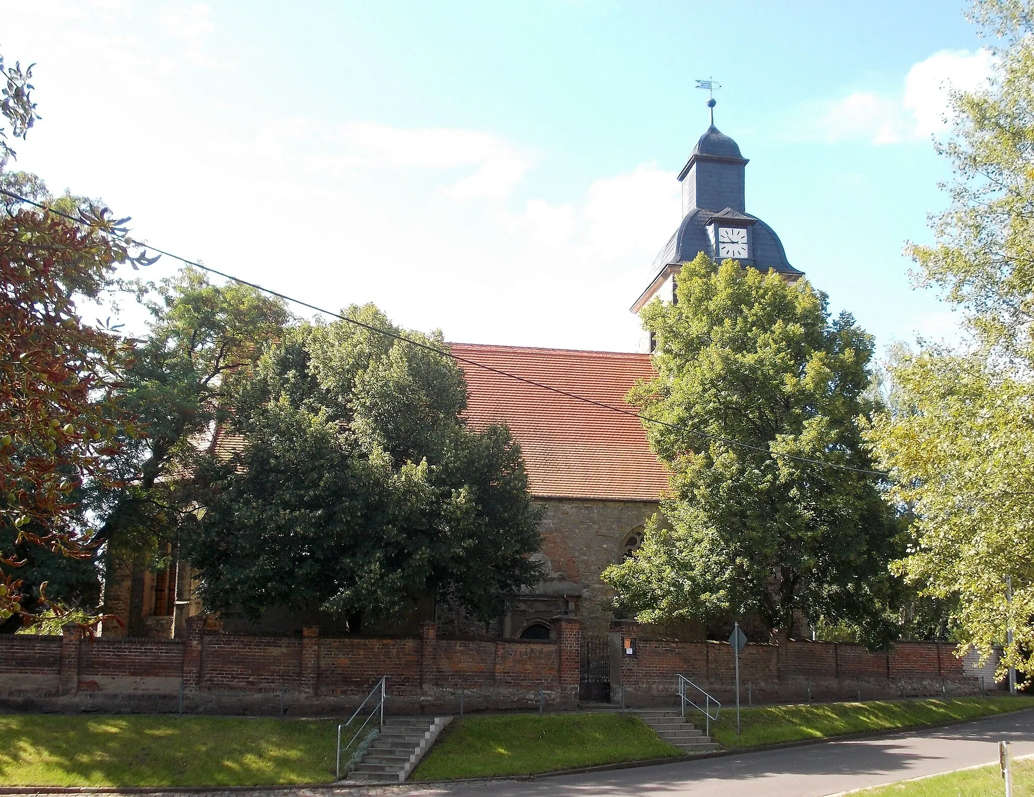 Photo showing: Wengelsdorf church (Weissenfels, district: Burgenlandkreis, Saxony-Anhalt)