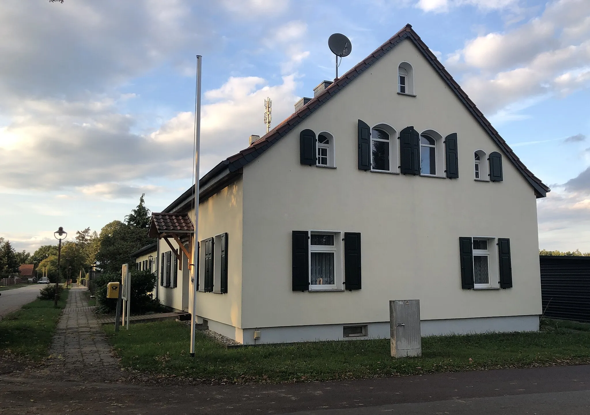 Photo showing: Gebäude in Reesdorf