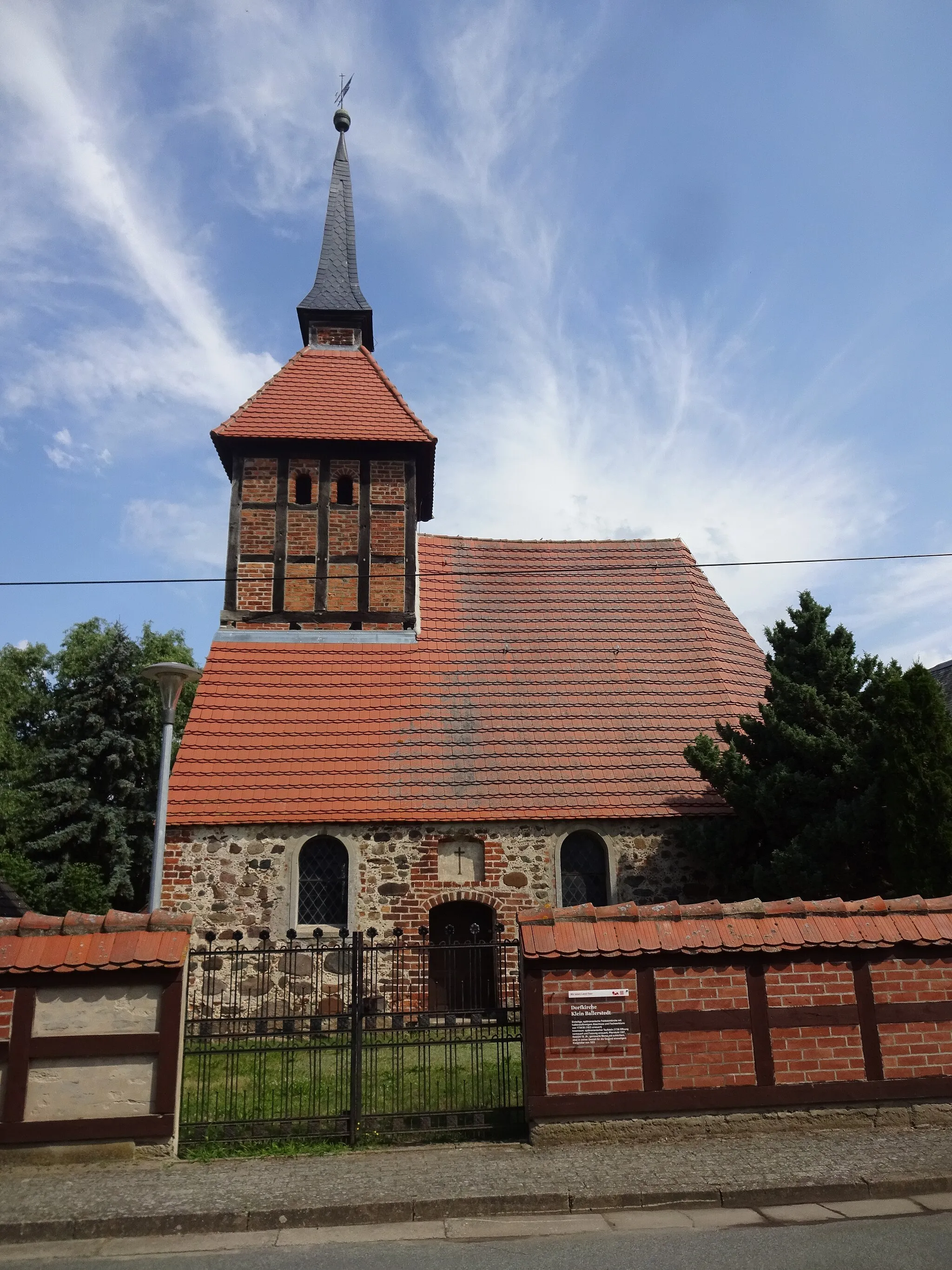 Photo showing: This is a picture of the Saxony-Anhalt Kulturdenkmal (cultural heritage monument) with the ID