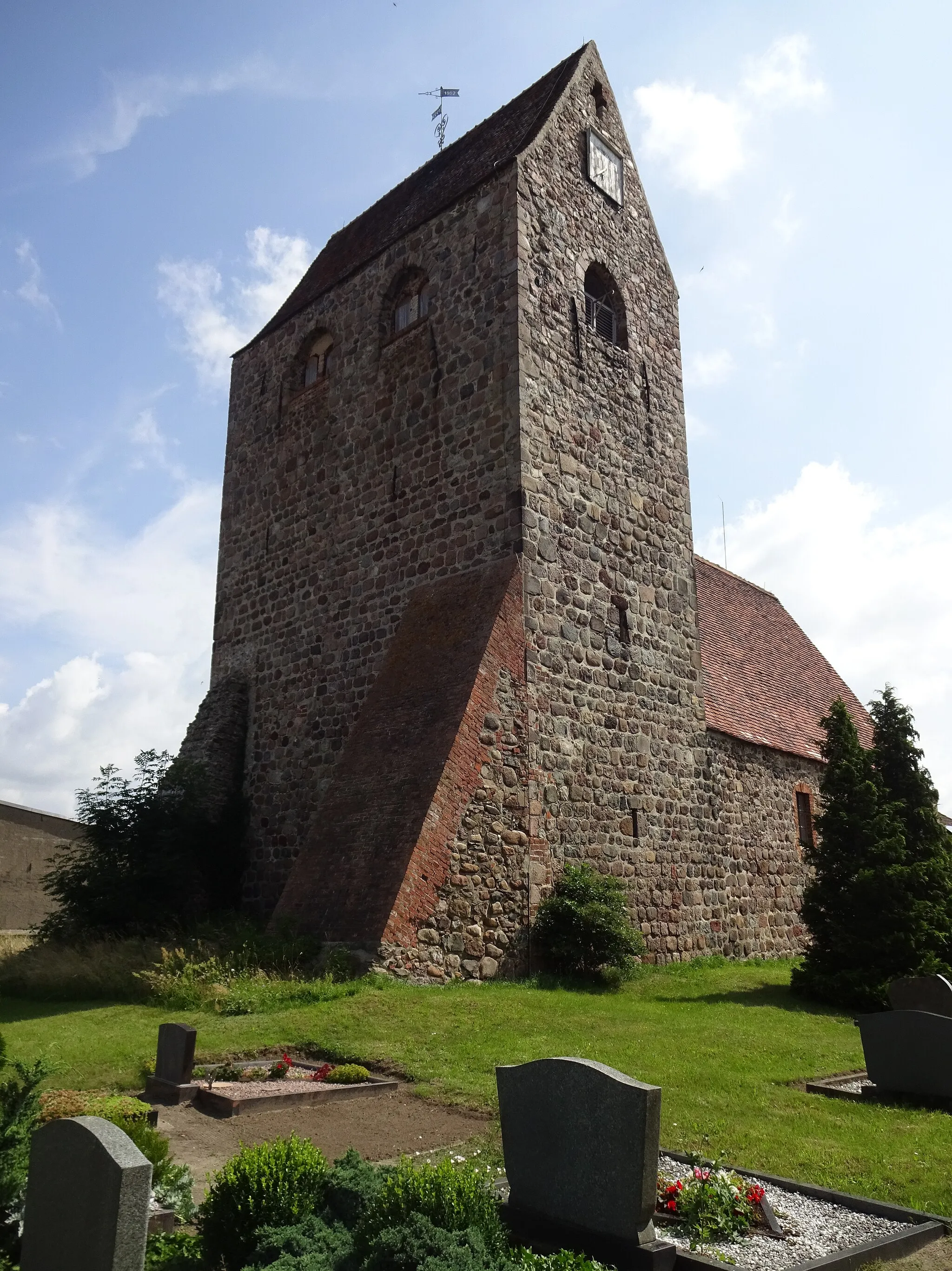 Photo showing: Ballerstedt ist Ortsteil und Ortschaft der kreisangehörigen Hansestadt Osterburg (Altmark) im Landkreis Stendal in Sachsen-Anhalt.