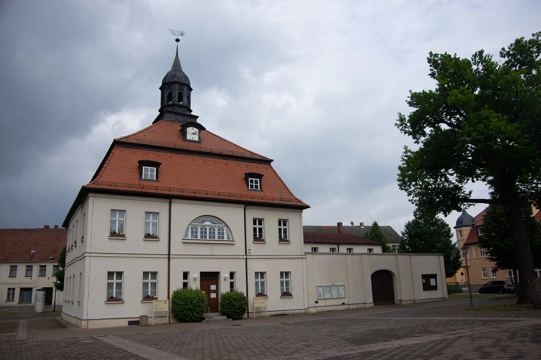 Photo showing: Möckern, Ortsteil Loburg in Sachsen-Anhalt. Das Rathaus am Markt steht unter Denkmalschutz.