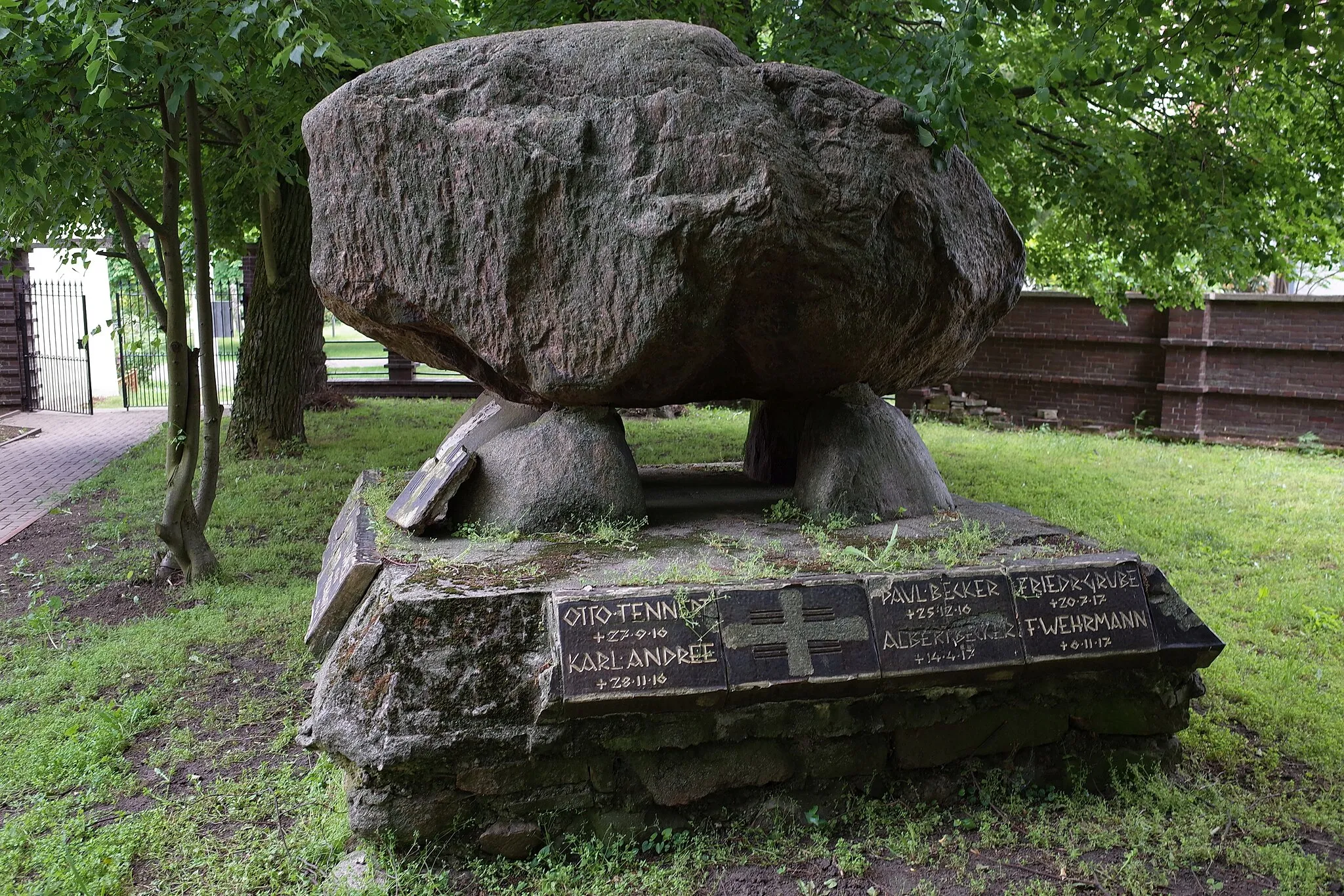 Photo showing: This is a picture of the Saxony-Anhalt Kulturdenkmal (cultural heritage monument) with the ID