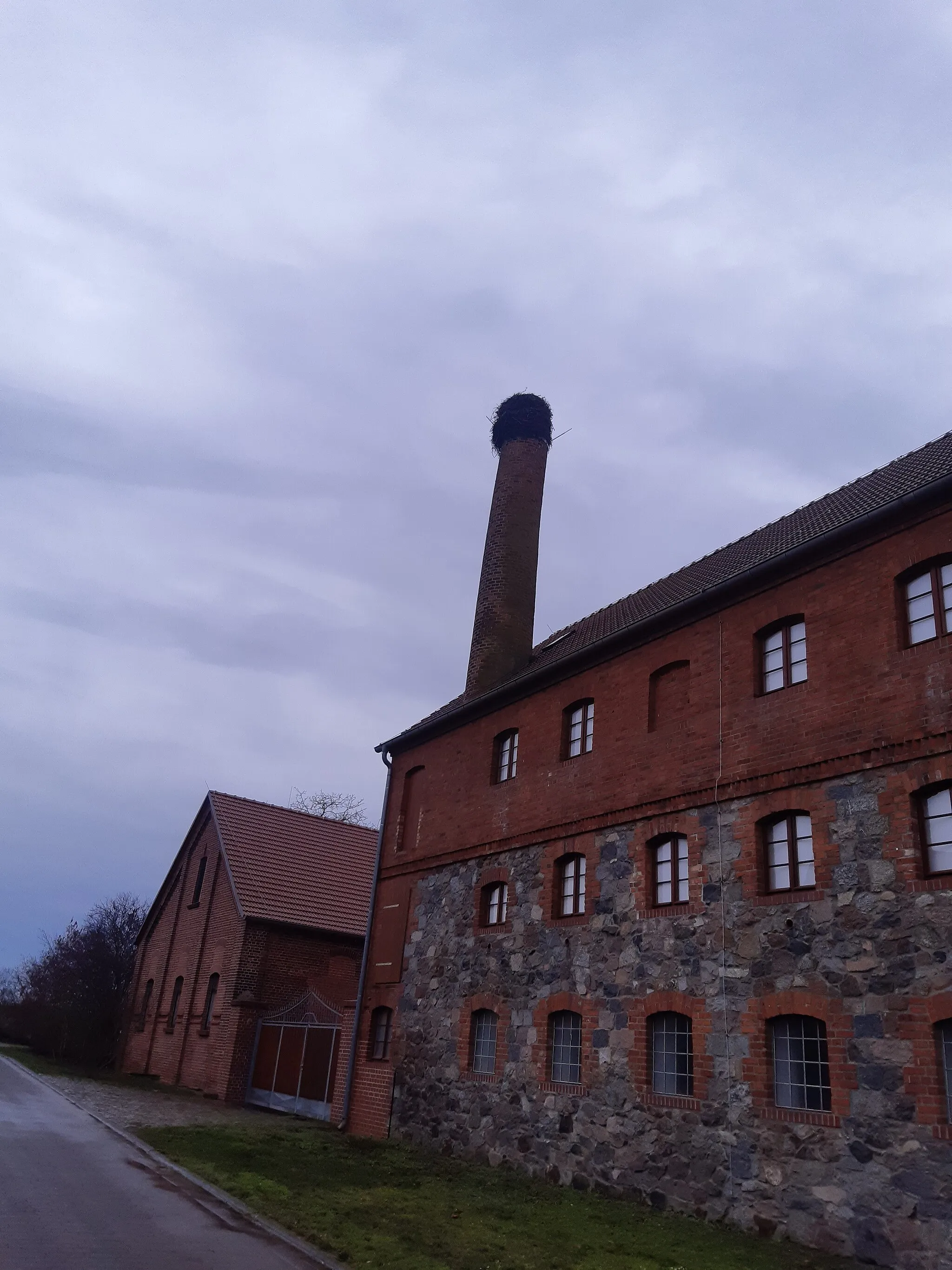 Photo showing: Fabrik