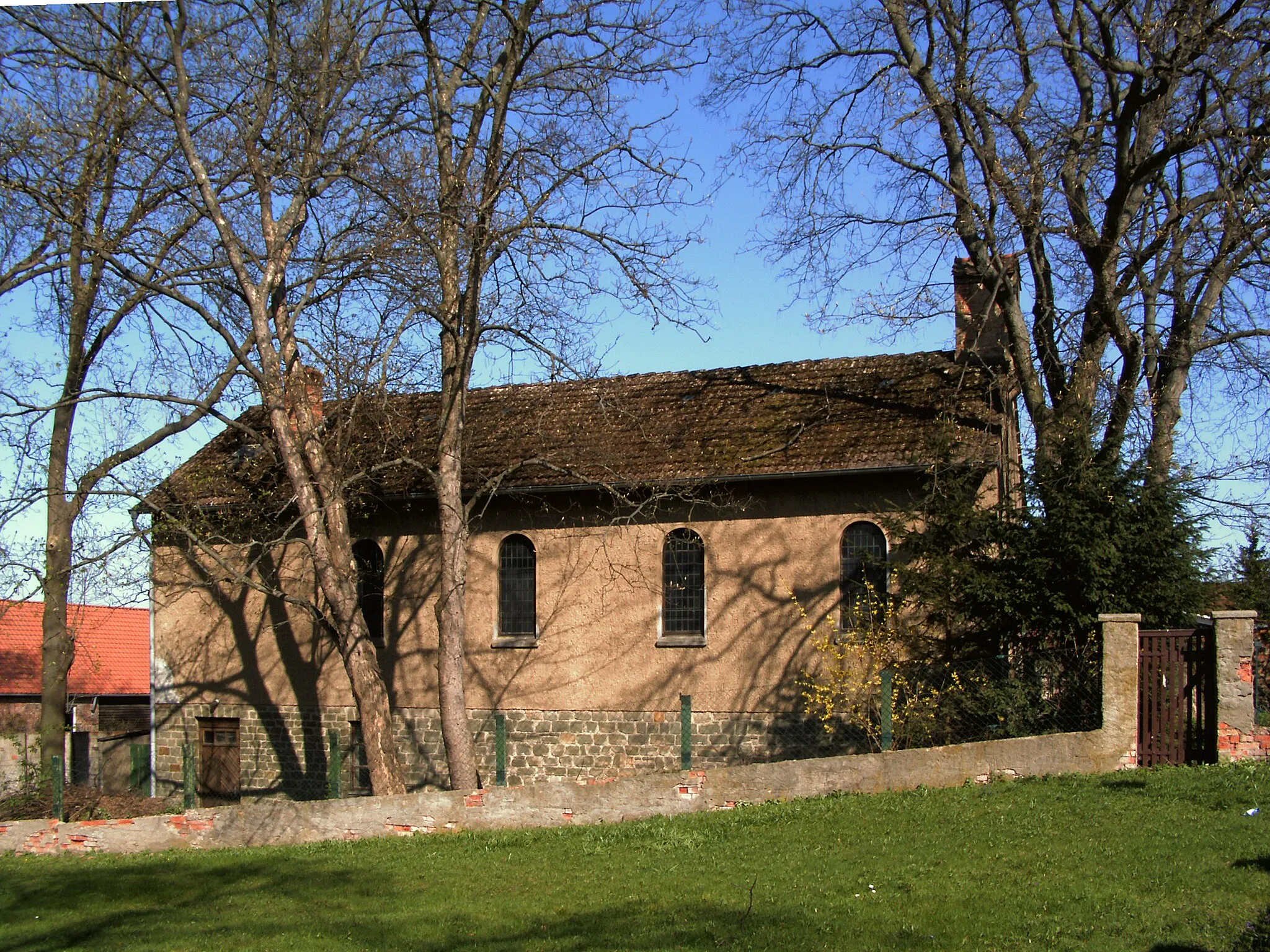 Photo showing: Katholische Kirche St. Josef in Barneberg, Landkreis Börde (im Dezember 2010 profaniert)