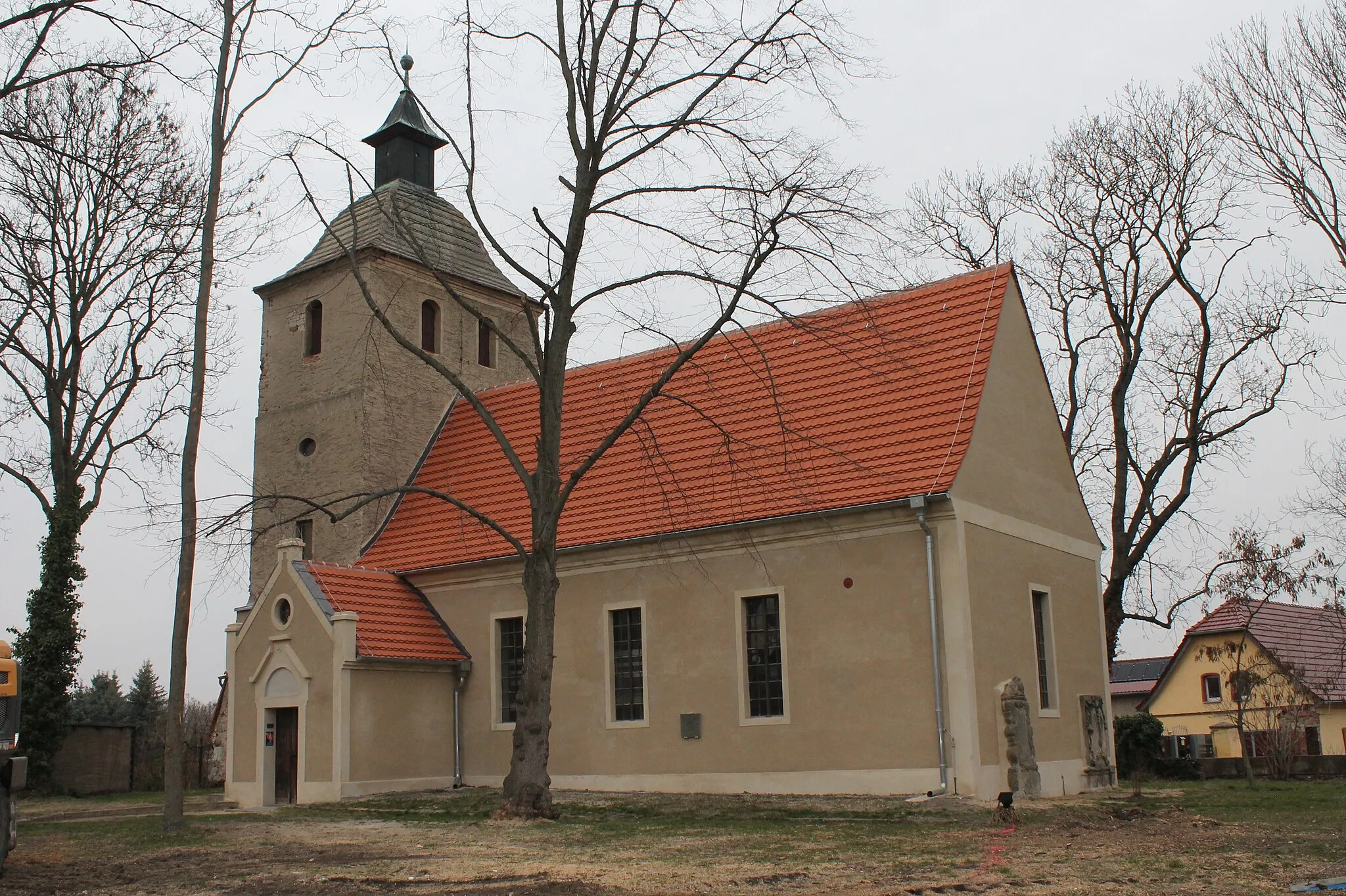 Photo showing: Rast- und Konzertkirche St. Georg Mösthinsdorf