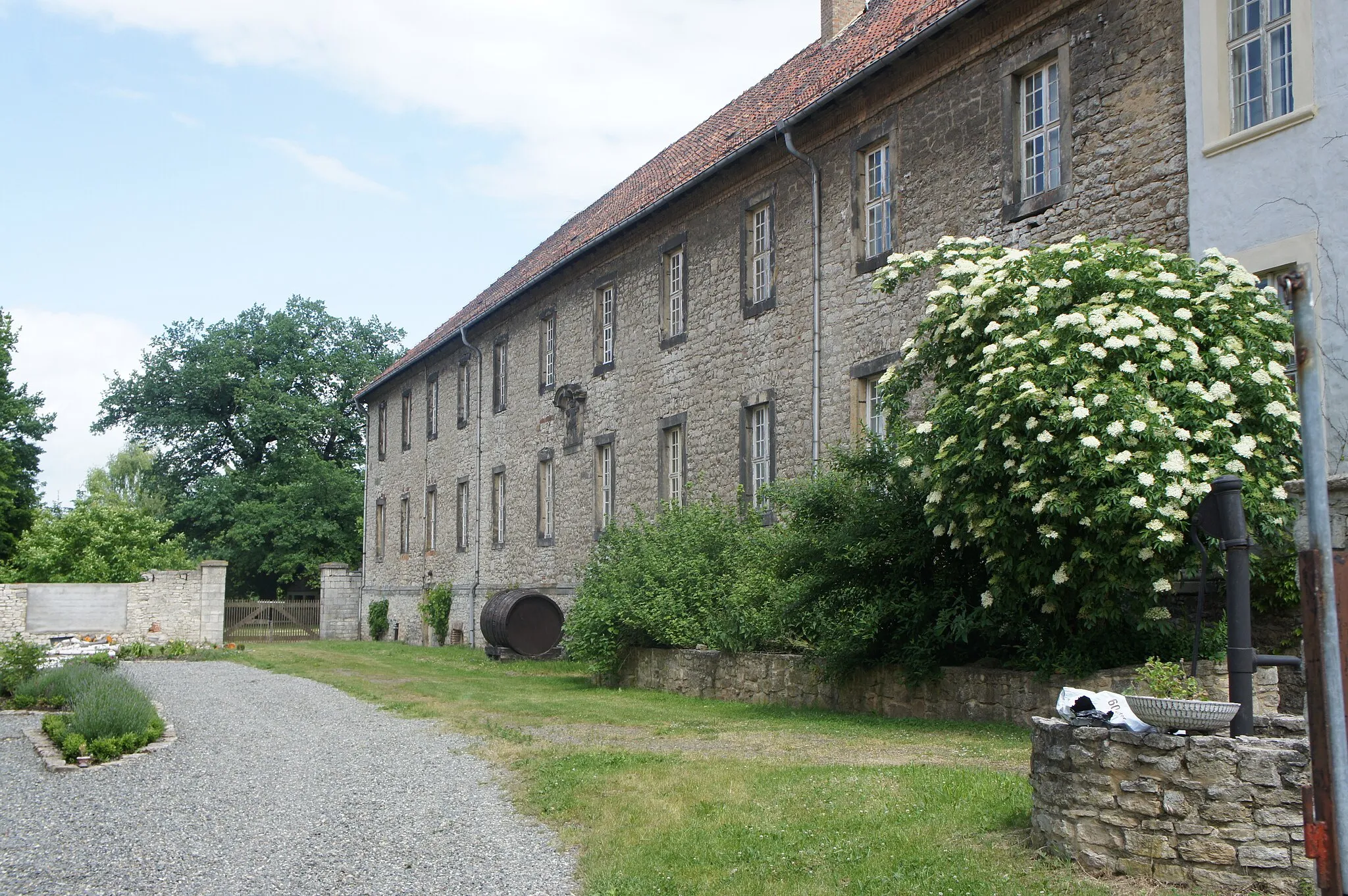 Photo showing: Kloster St. Gertrudis in Hedersleben; 1253 gegründetes Kloster des Zisterzienser-Ordens