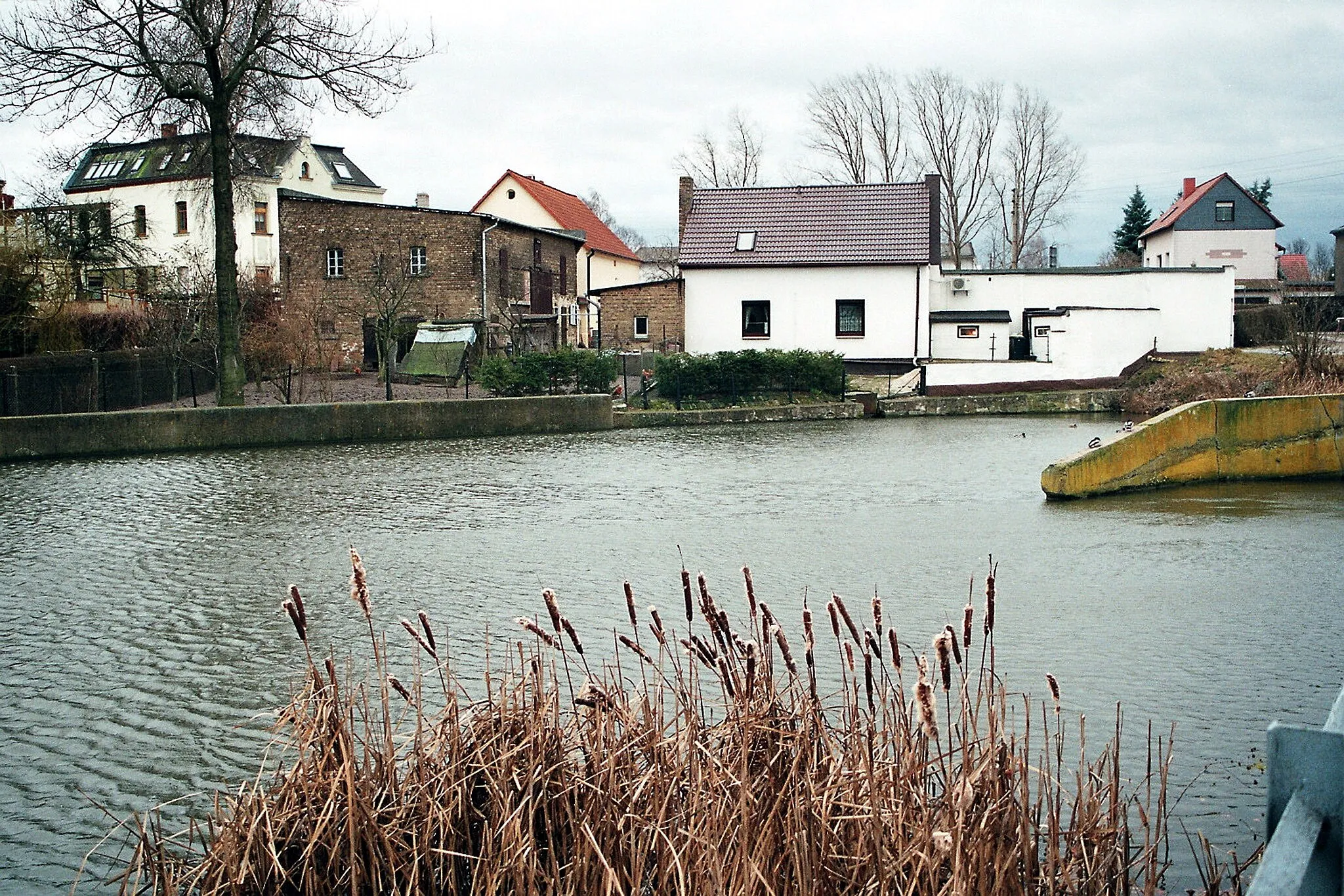 Photo showing: Gröbers (Kabelsketal), pond