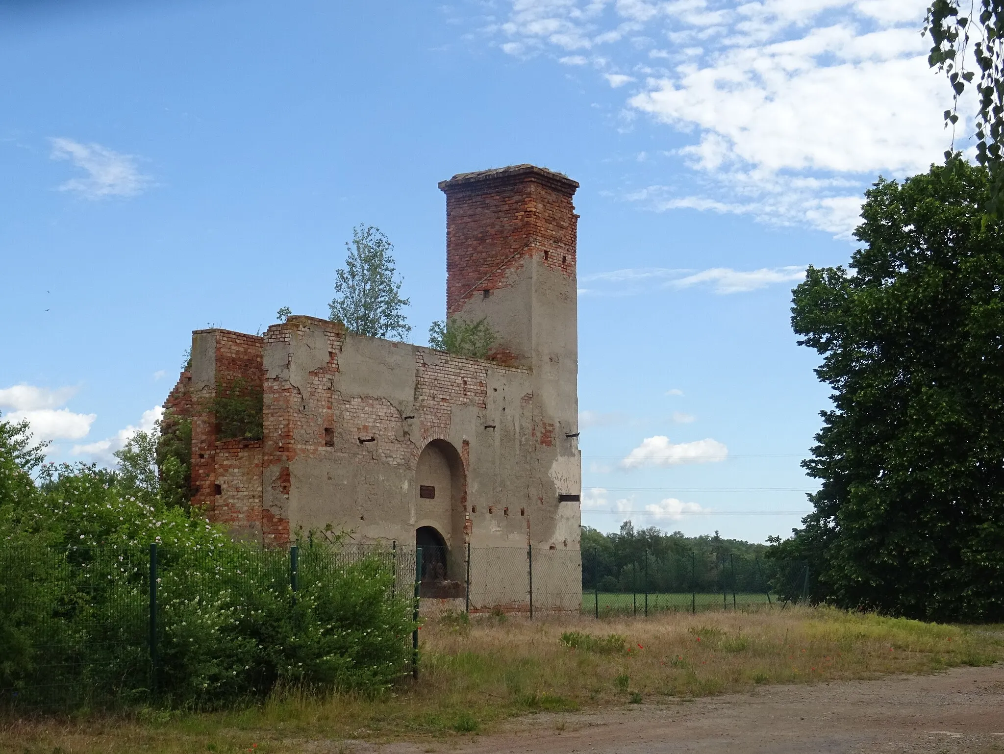 Photo showing: Groß Schierstedt, Ortsteil von Aschersleben denkmalgeschützte Reste des Kalibergwerks Schmidmannhall